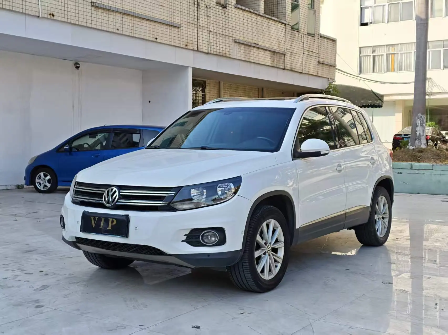 Volkswagen Tiguan (Tharu)  из Китая