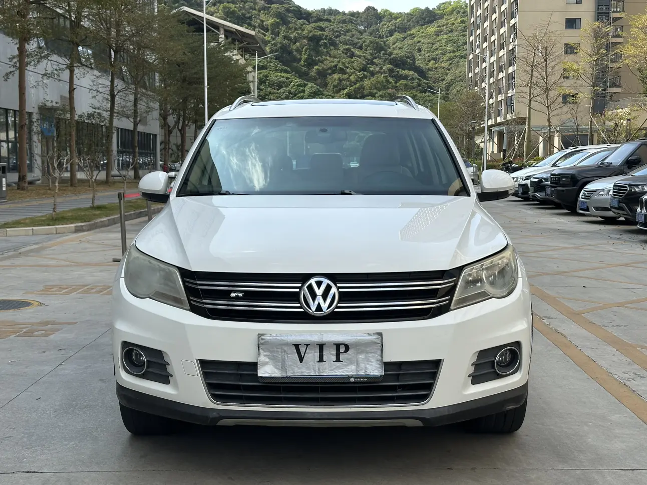 Volkswagen Tiguan (Tharu)  из Китая