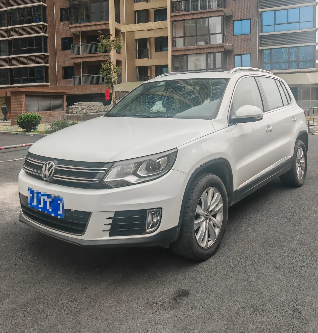 Volkswagen Tiguan (Tharu)  из Китая