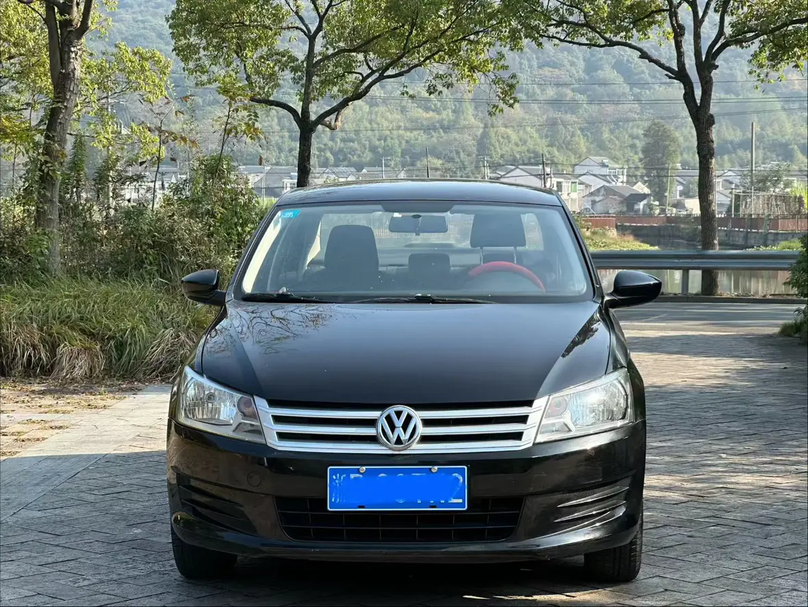 Volkswagen Santana  из Китая