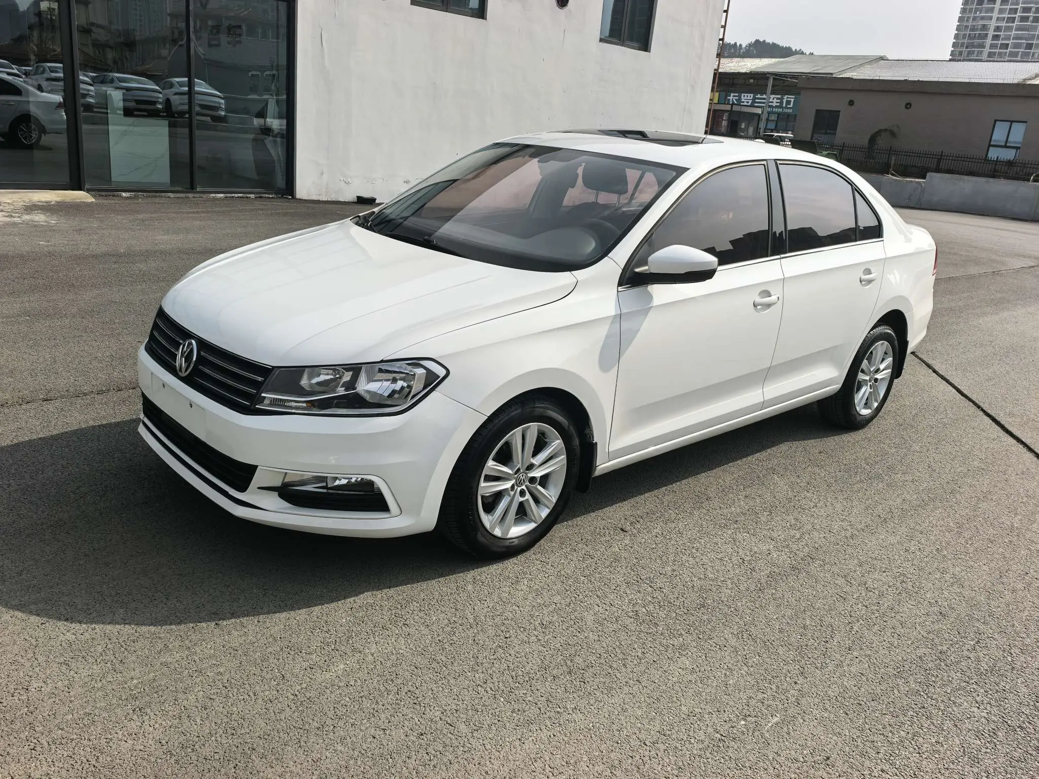 Volkswagen Santana  из Китая