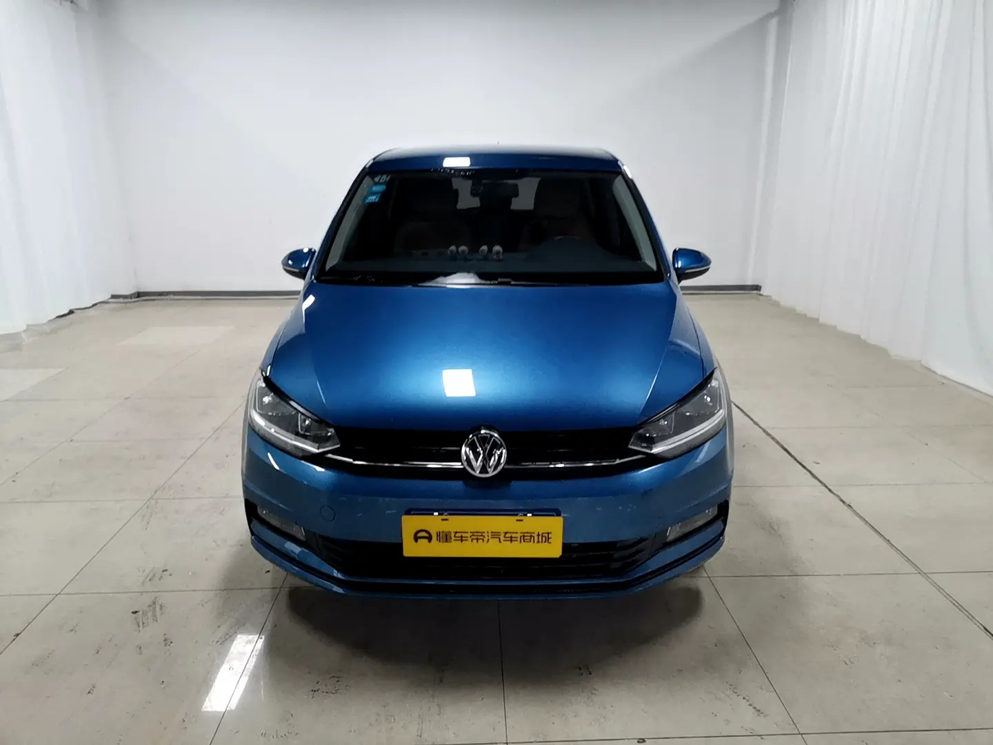 Volkswagen Touran L  из Китая