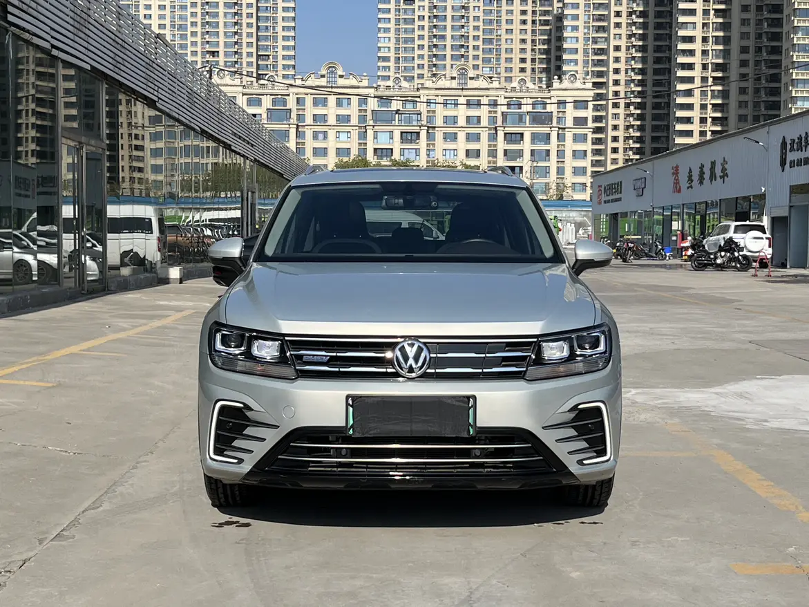 Volkswagen Tiguan L PHEV  из Китая