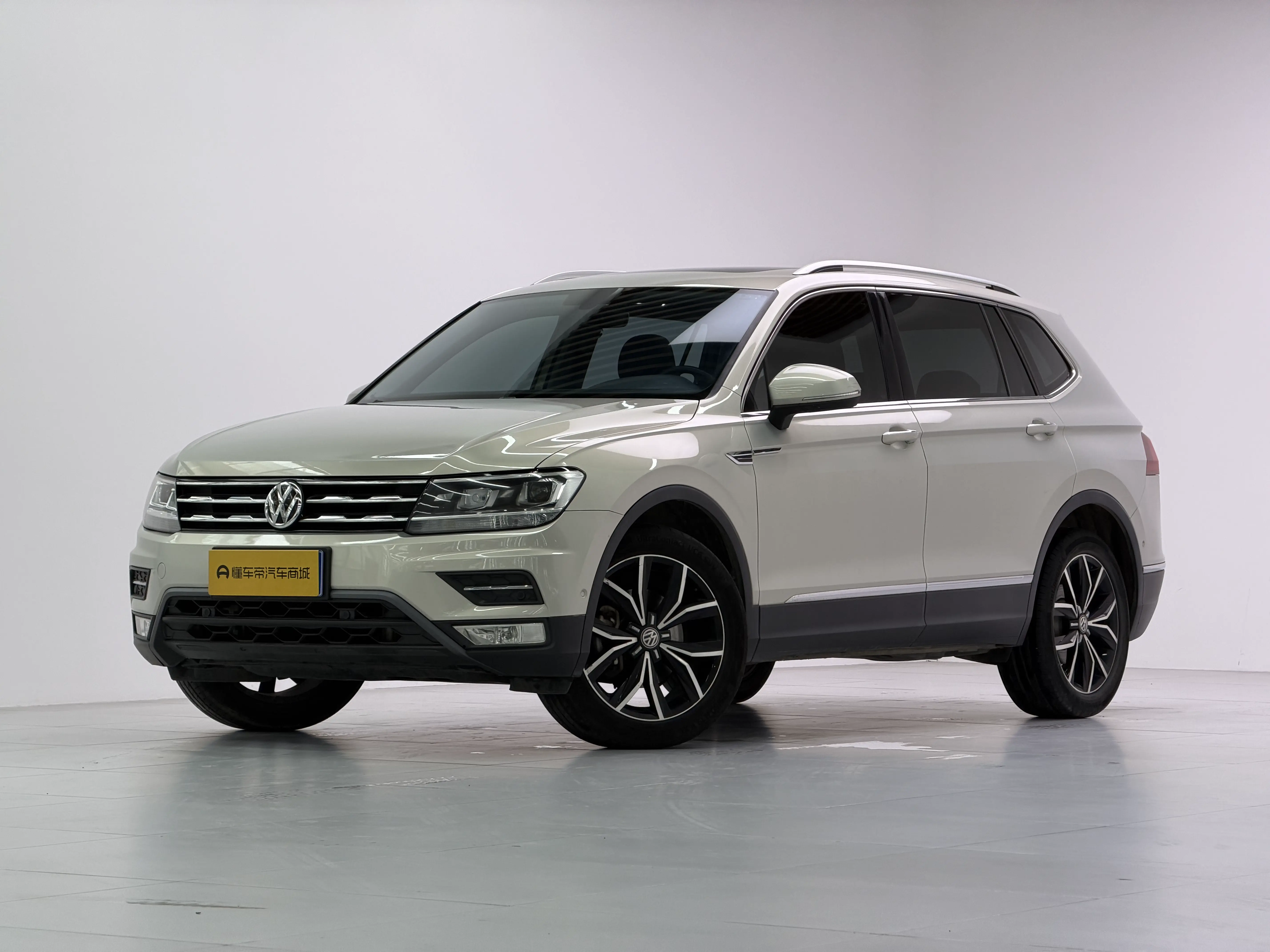 Volkswagen Tiguan L  из Китая