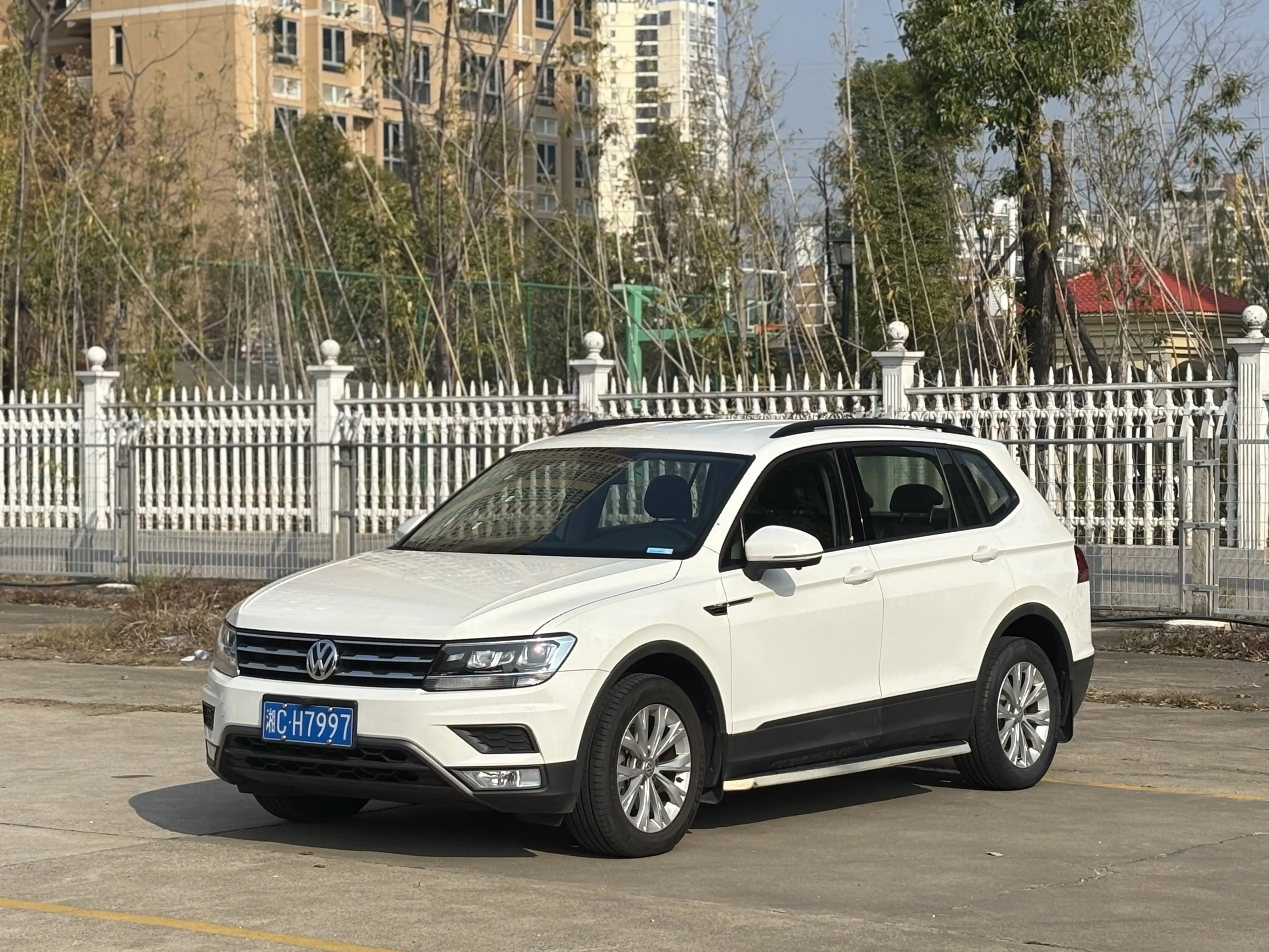 Volkswagen Tiguan L  из Китая