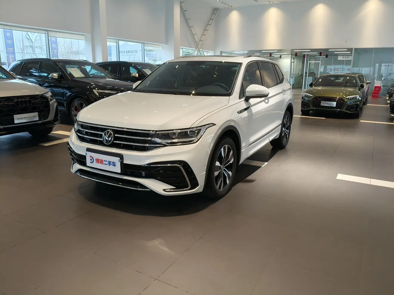Volkswagen Tiguan L  из Китая