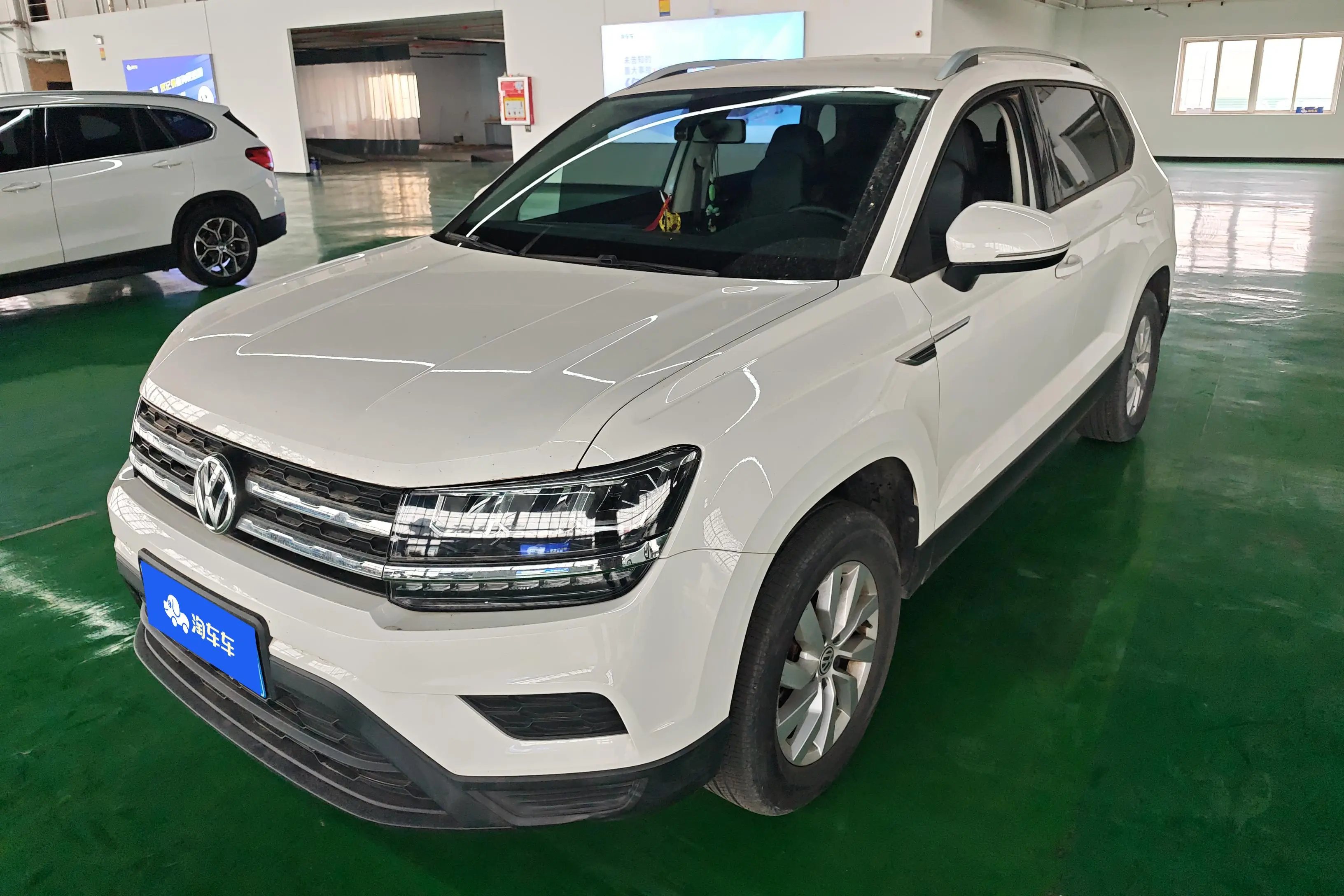 Volkswagen Tharu  из Китая