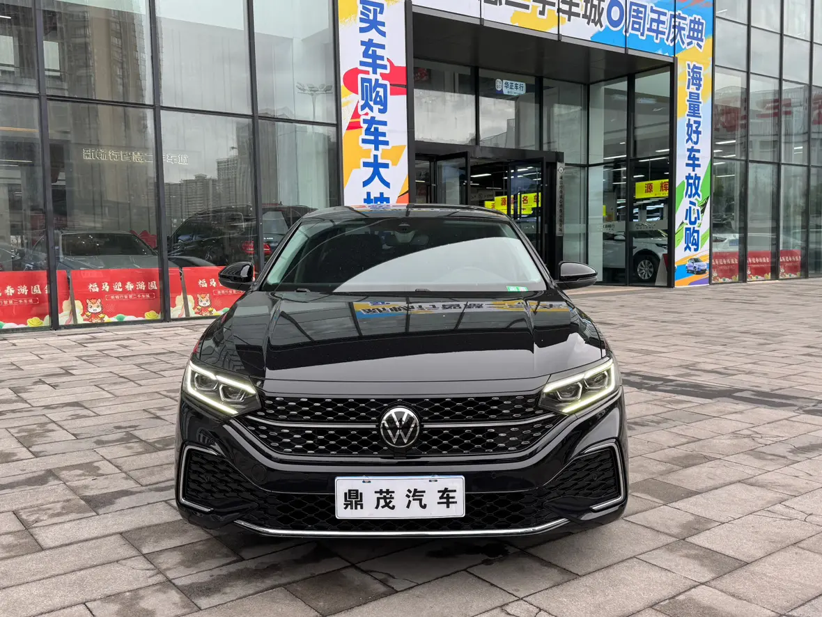 Volkswagen Passat  из Китая