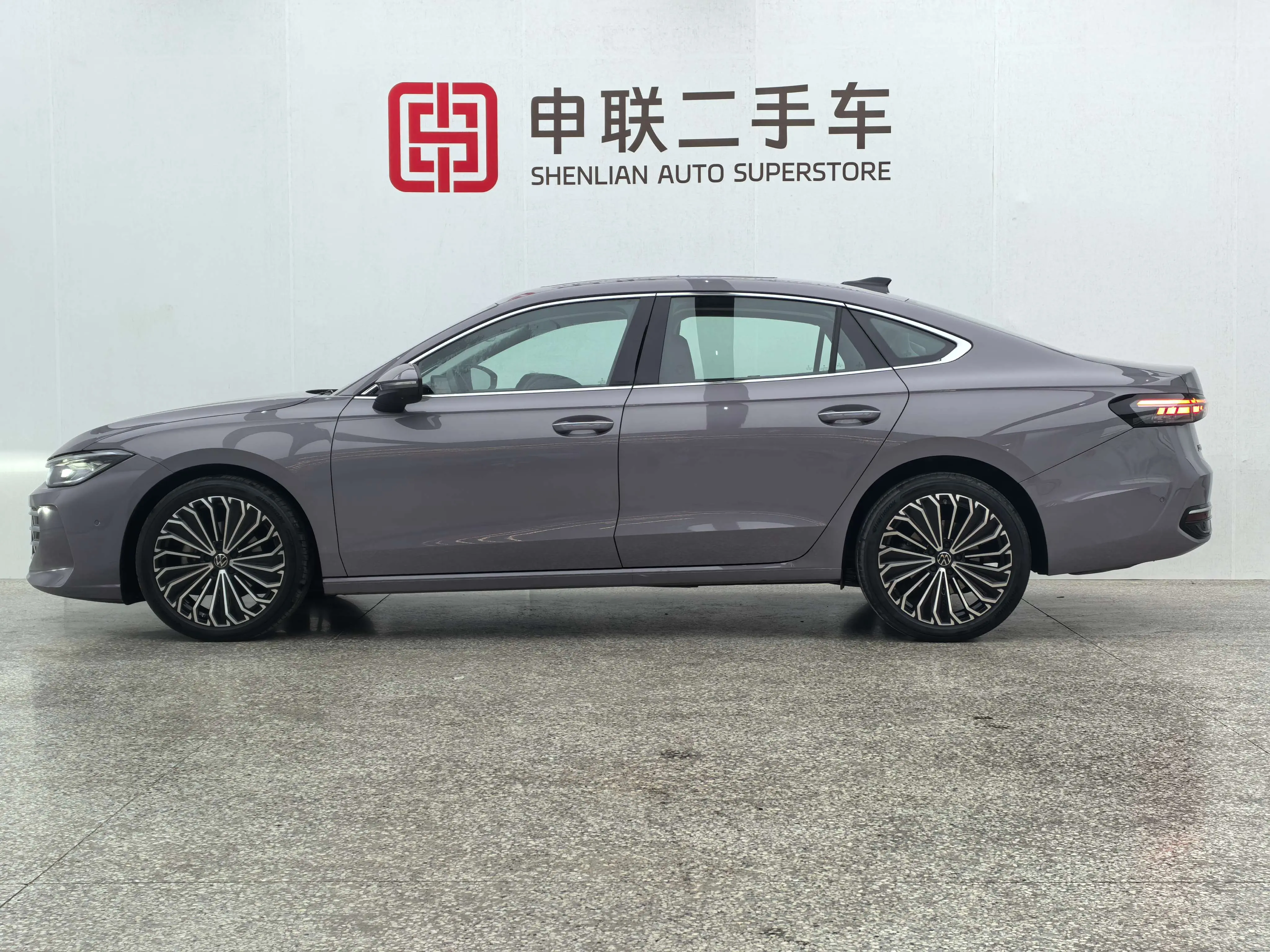 Volkswagen Passat  из Китая