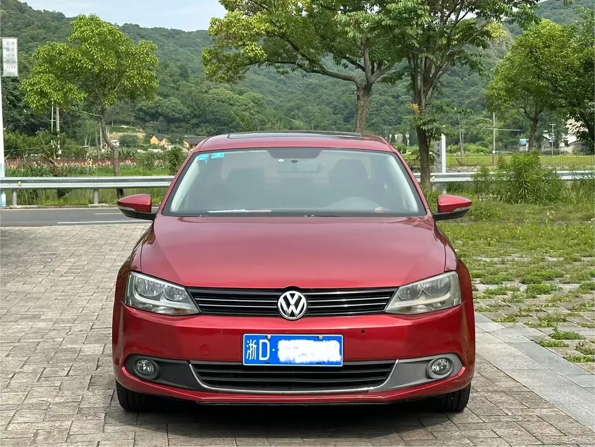 Volkswagen Sagitar  из Китая