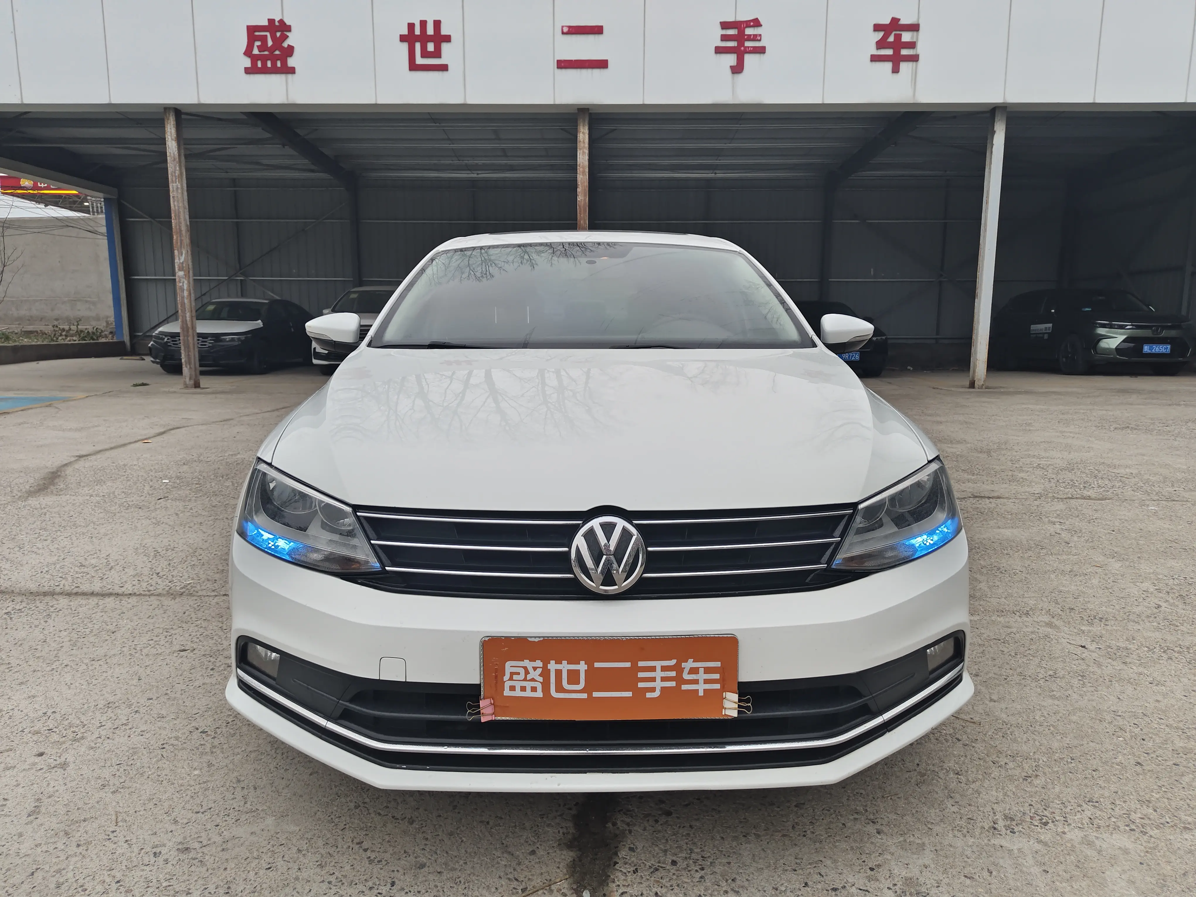 Volkswagen Sagitar  из Китая