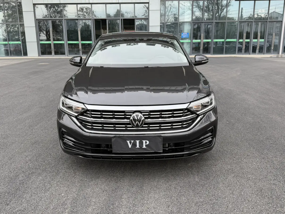 Volkswagen Sagitar  из Китая