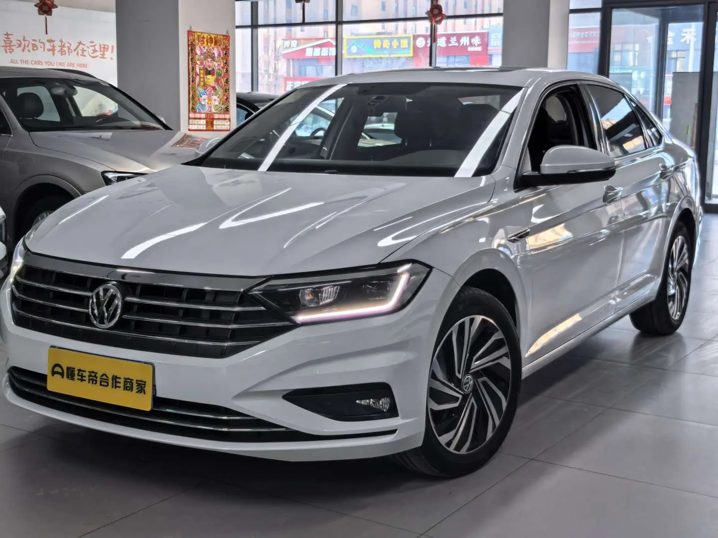 Volkswagen Sagitar  из Китая