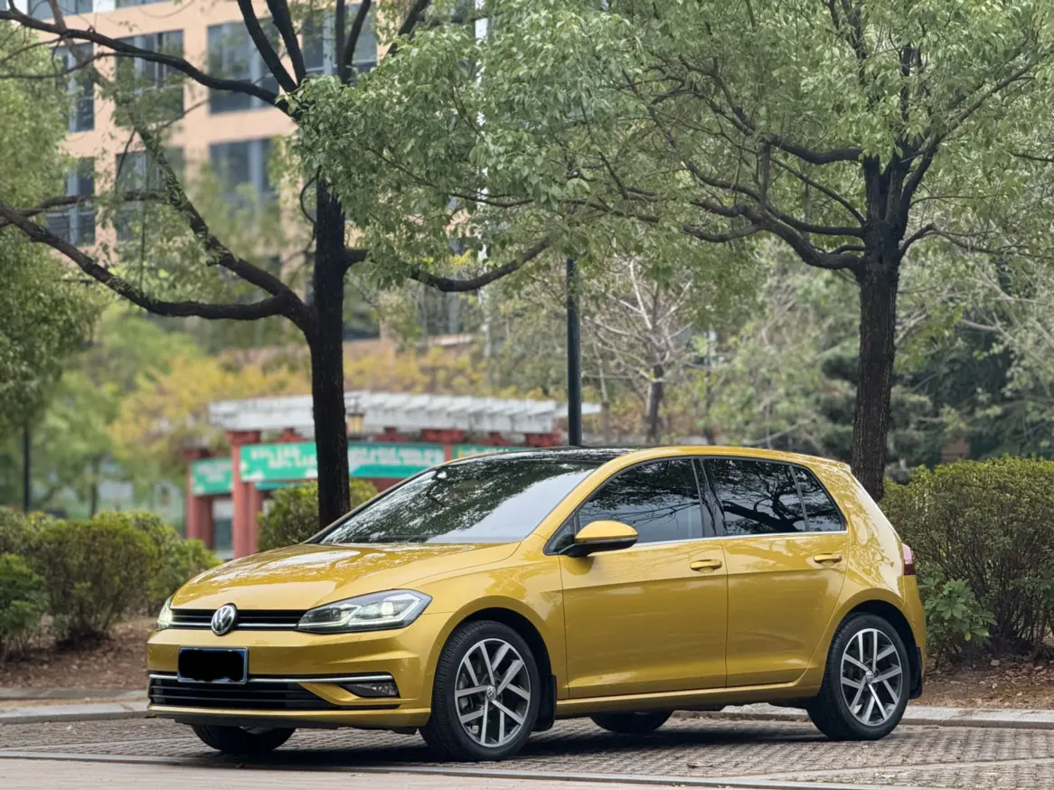 Volkswagen Golf  из Китая