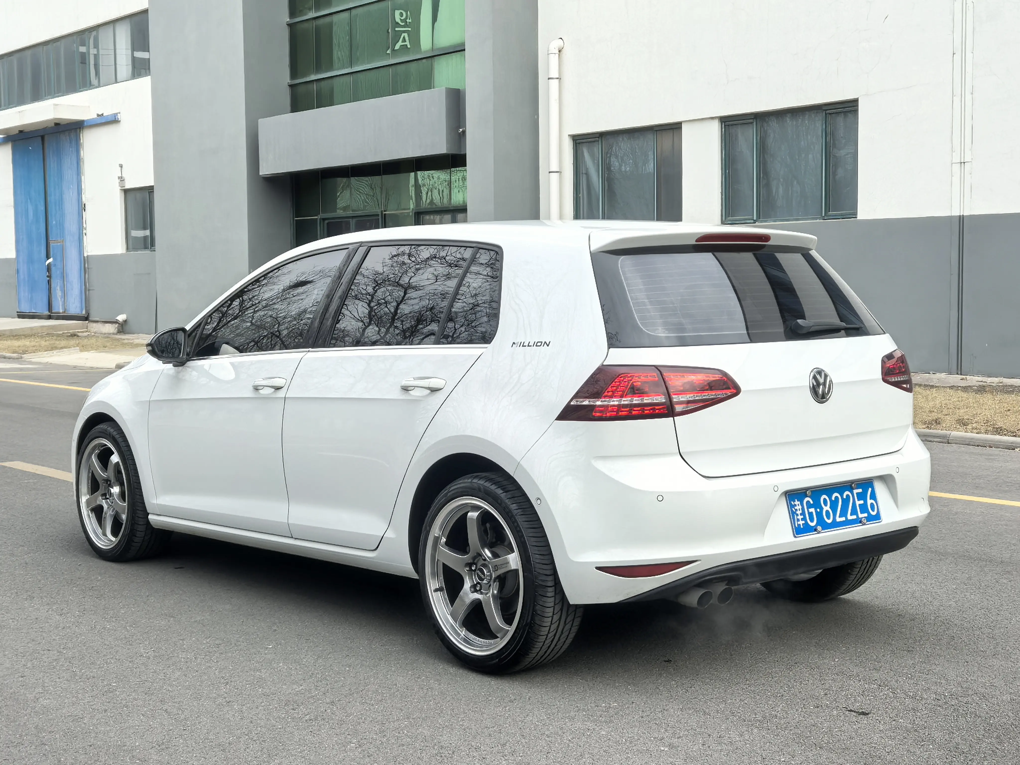 Volkswagen Golf  из Китая