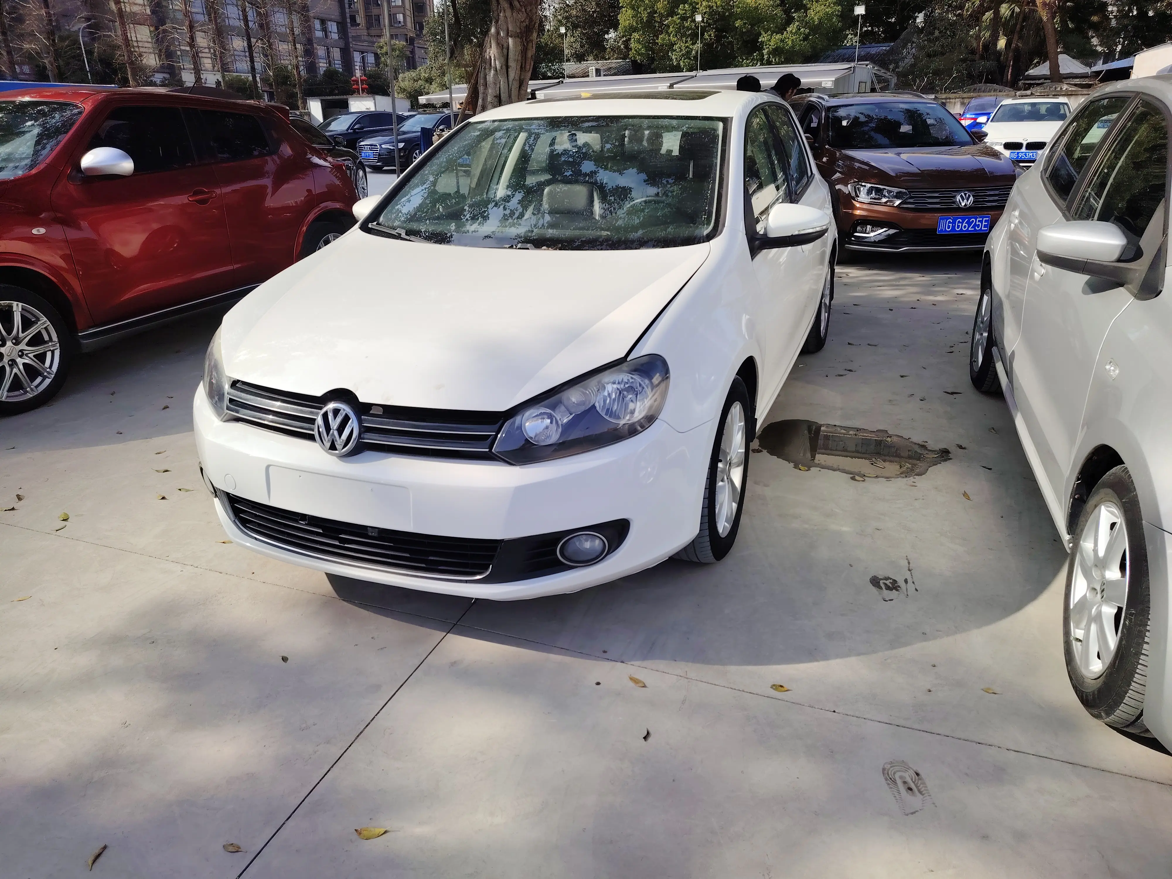 Volkswagen Golf  из Китая