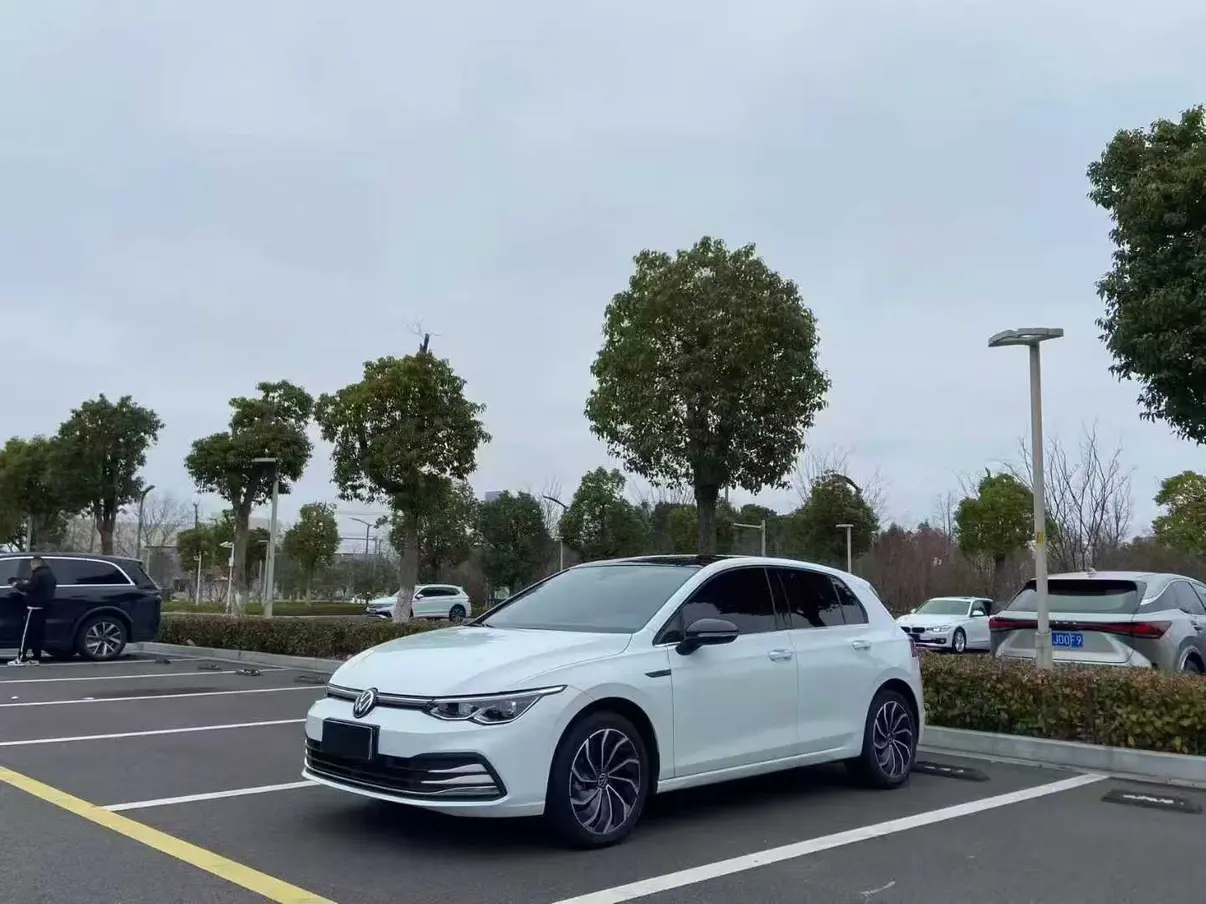Volkswagen Golf  из Китая