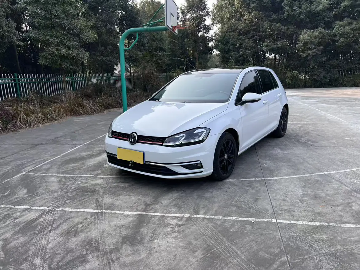 Volkswagen Golf  из Китая