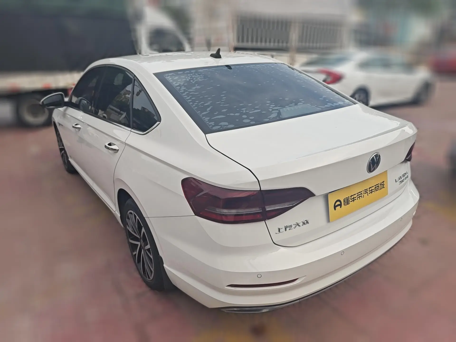 Volkswagen Lavida  из Китая