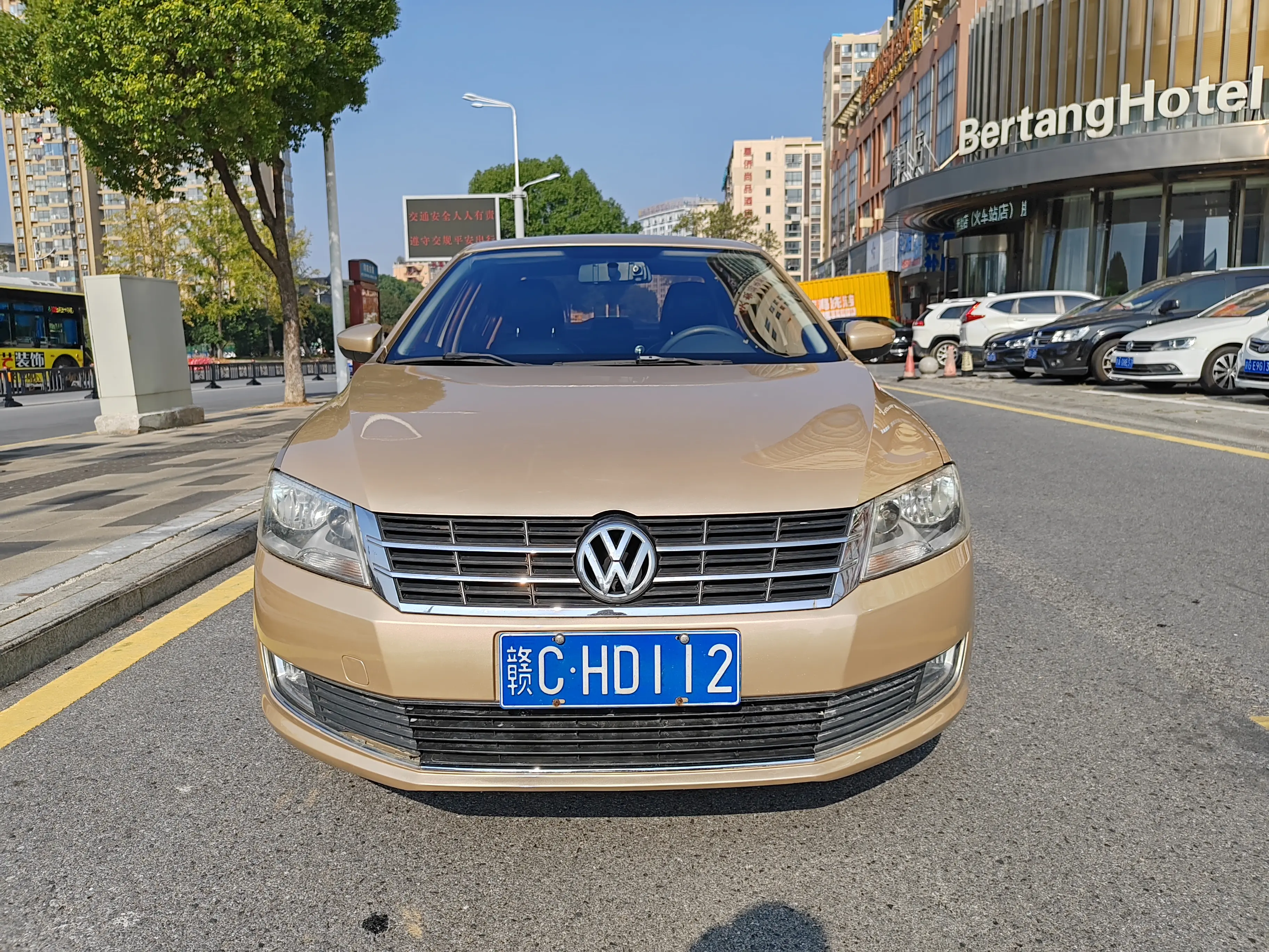 Volkswagen Lavida  из Китая