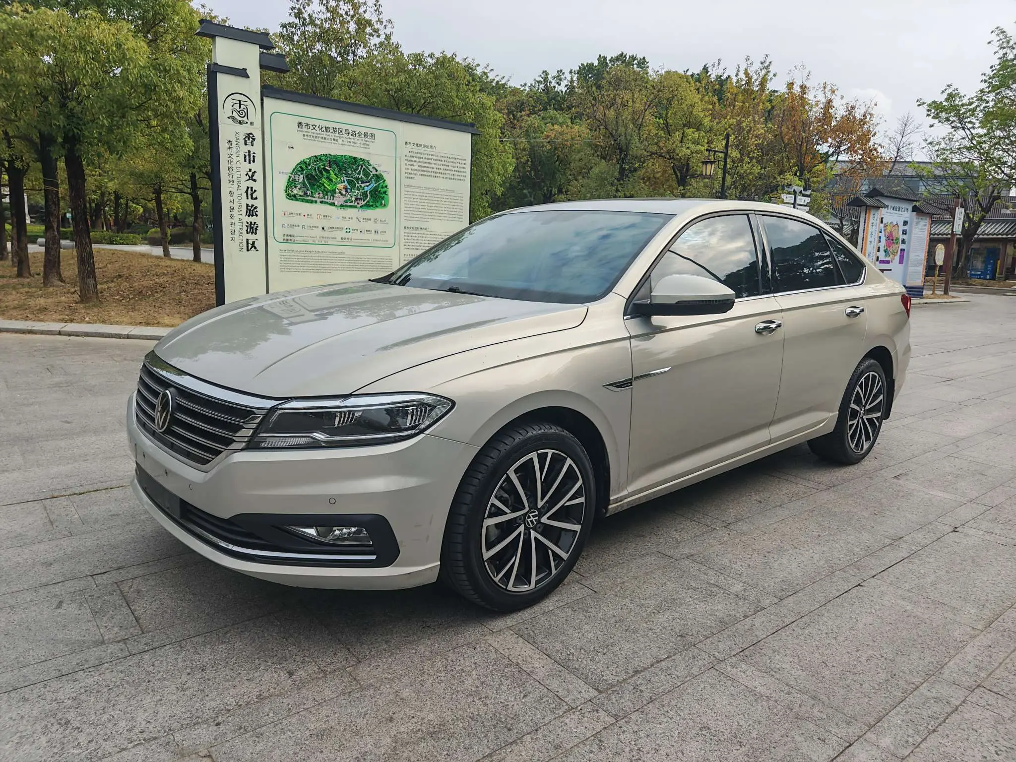 Volkswagen Lavida  из Китая