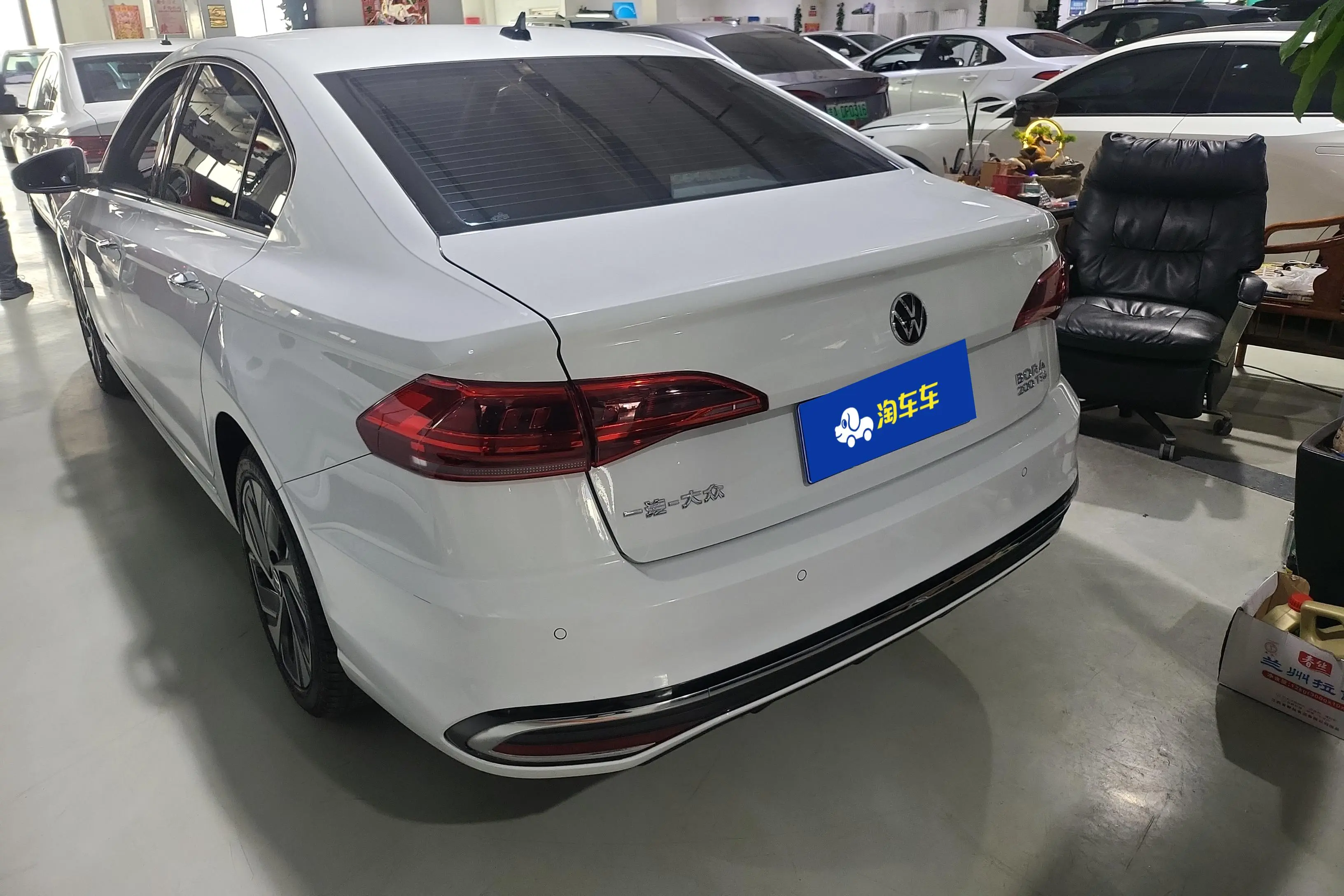 Volkswagen Bora  из Китая