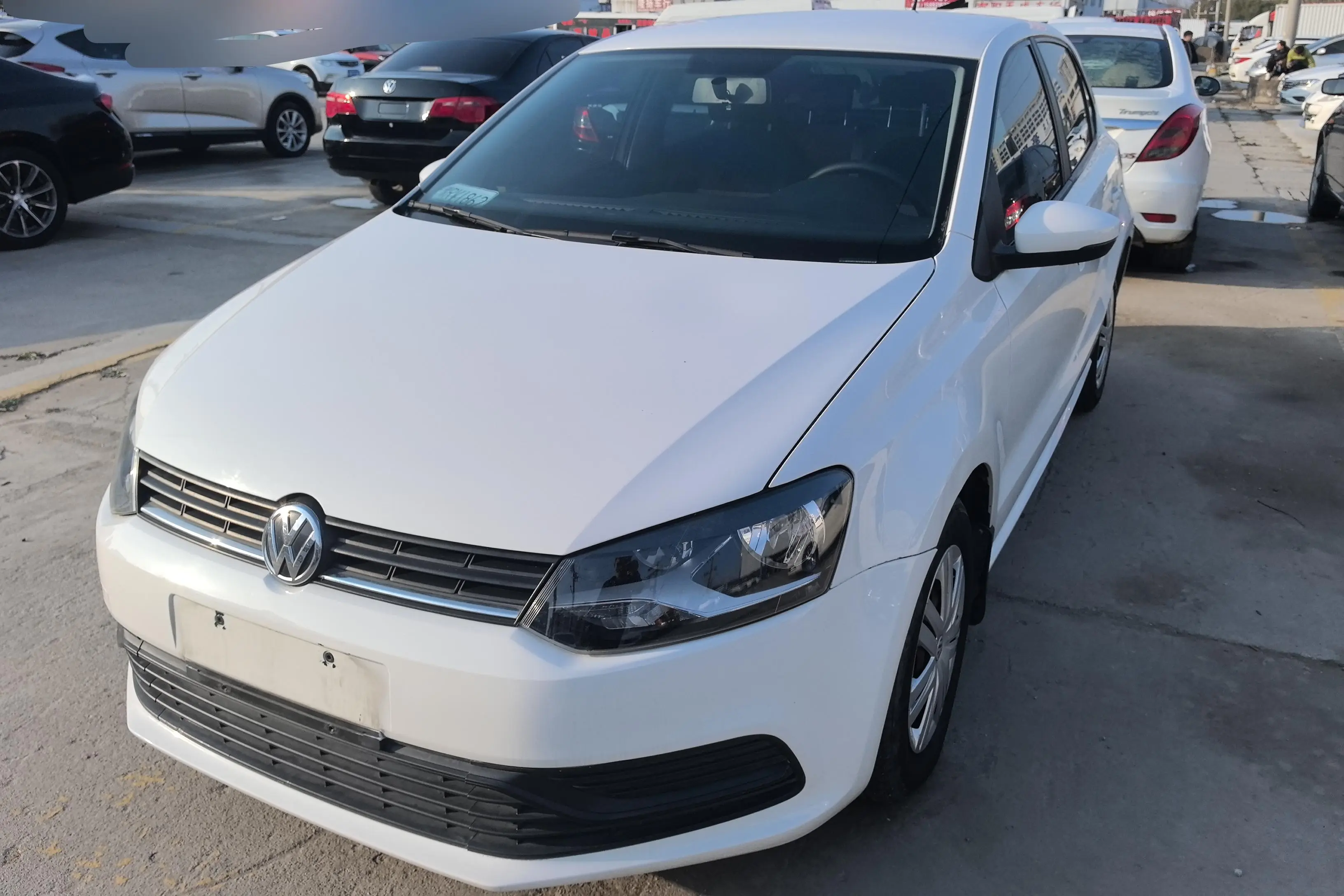 Volkswagen Polo  из Китая
