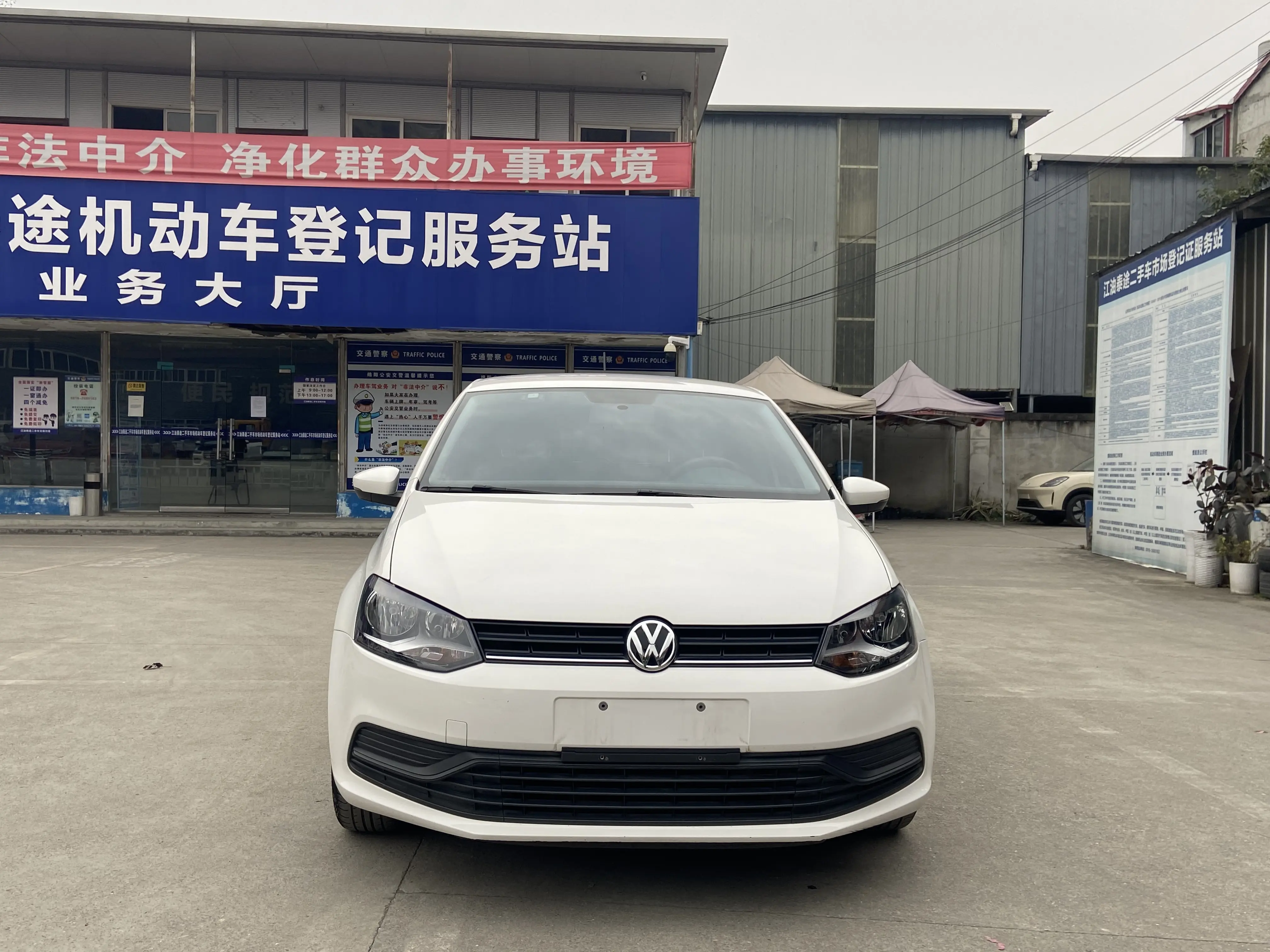 Volkswagen Polo  из Китая