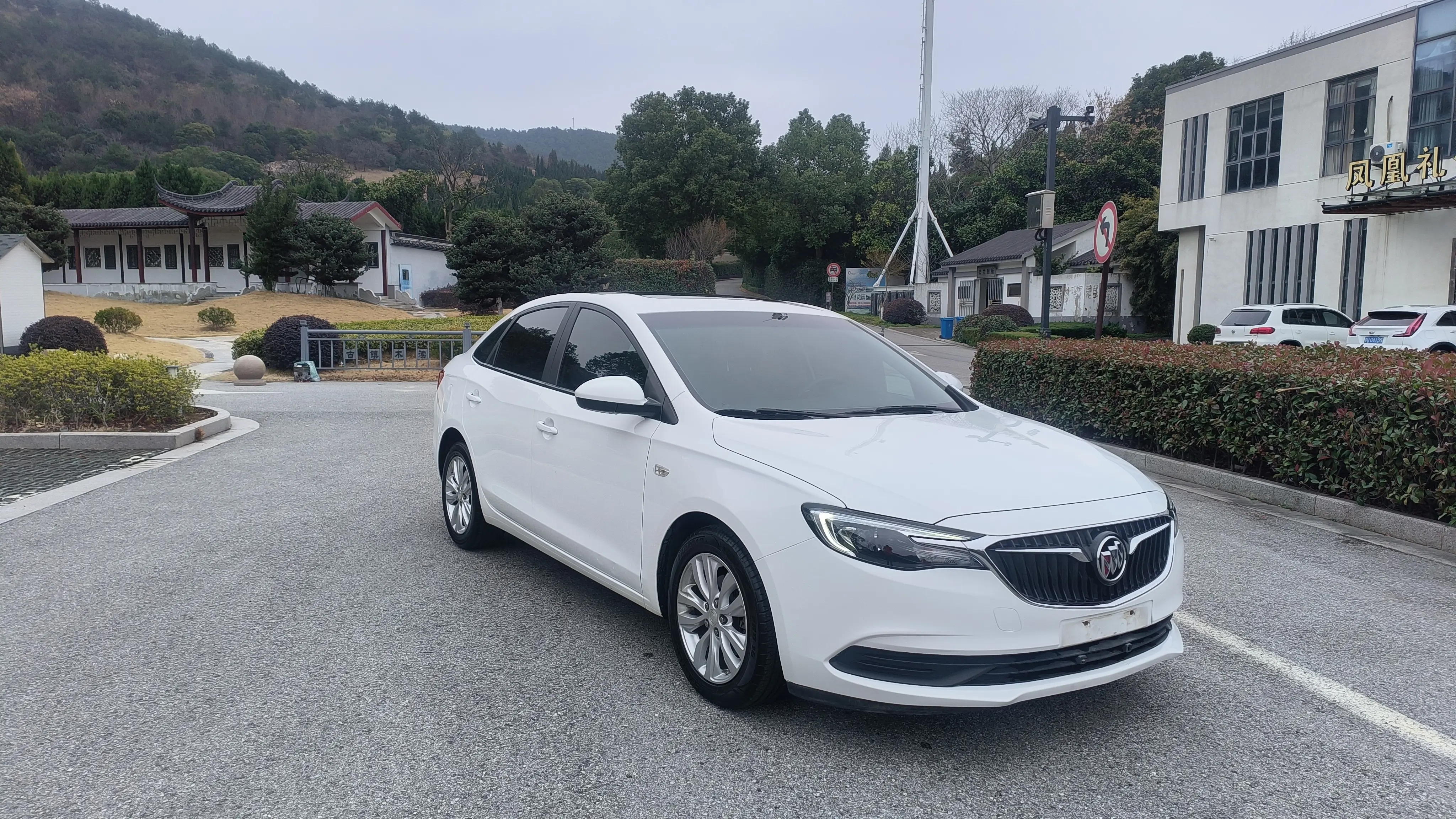 Buick Yinglang