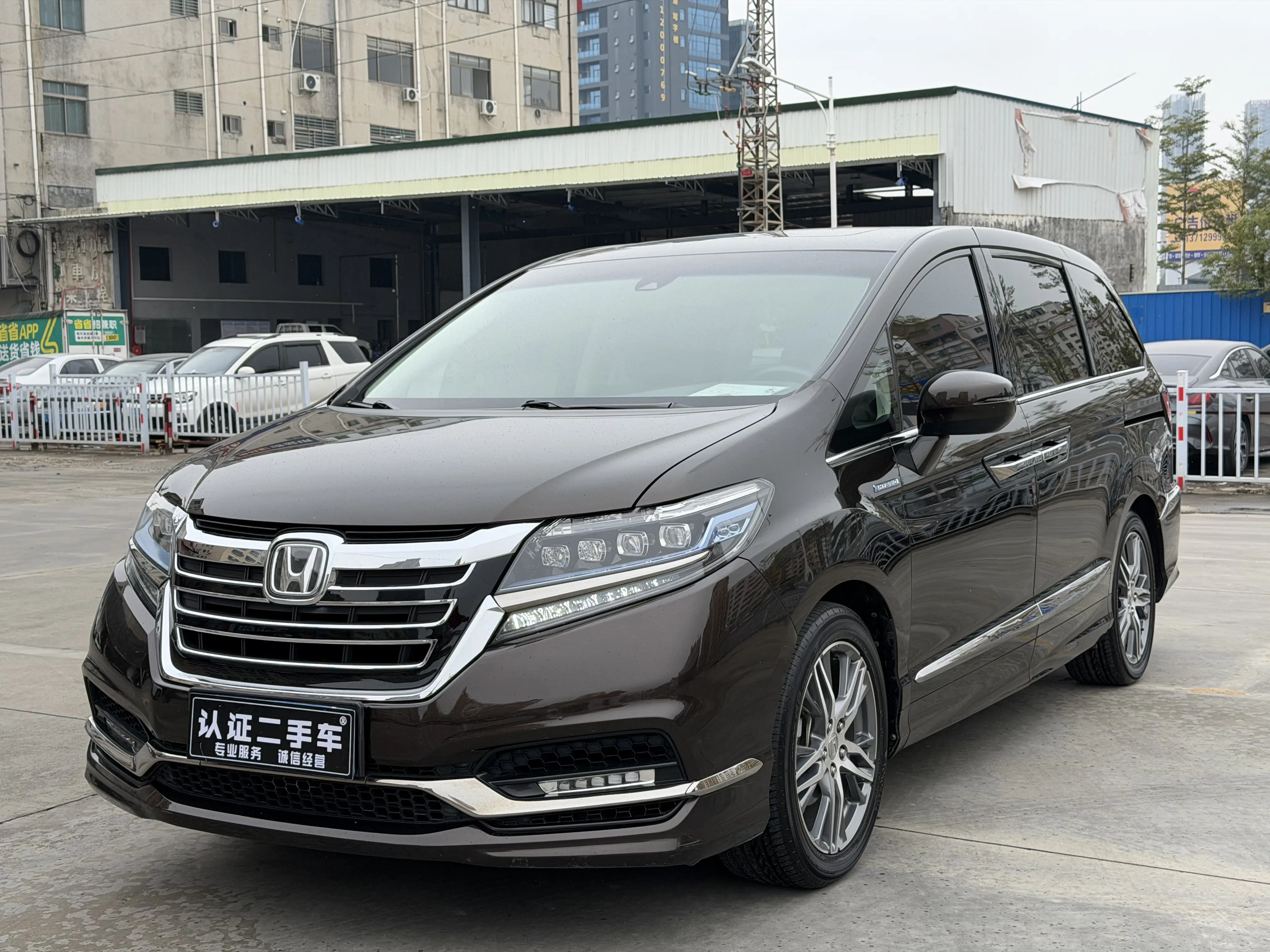 Honda Elysion (Alison)  из Китая