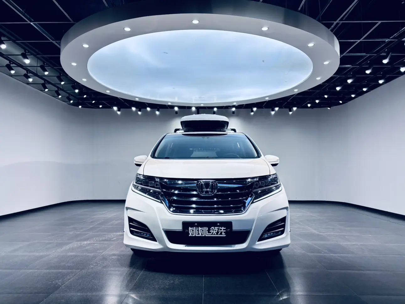 Honda Elysion (Alison)  из Китая