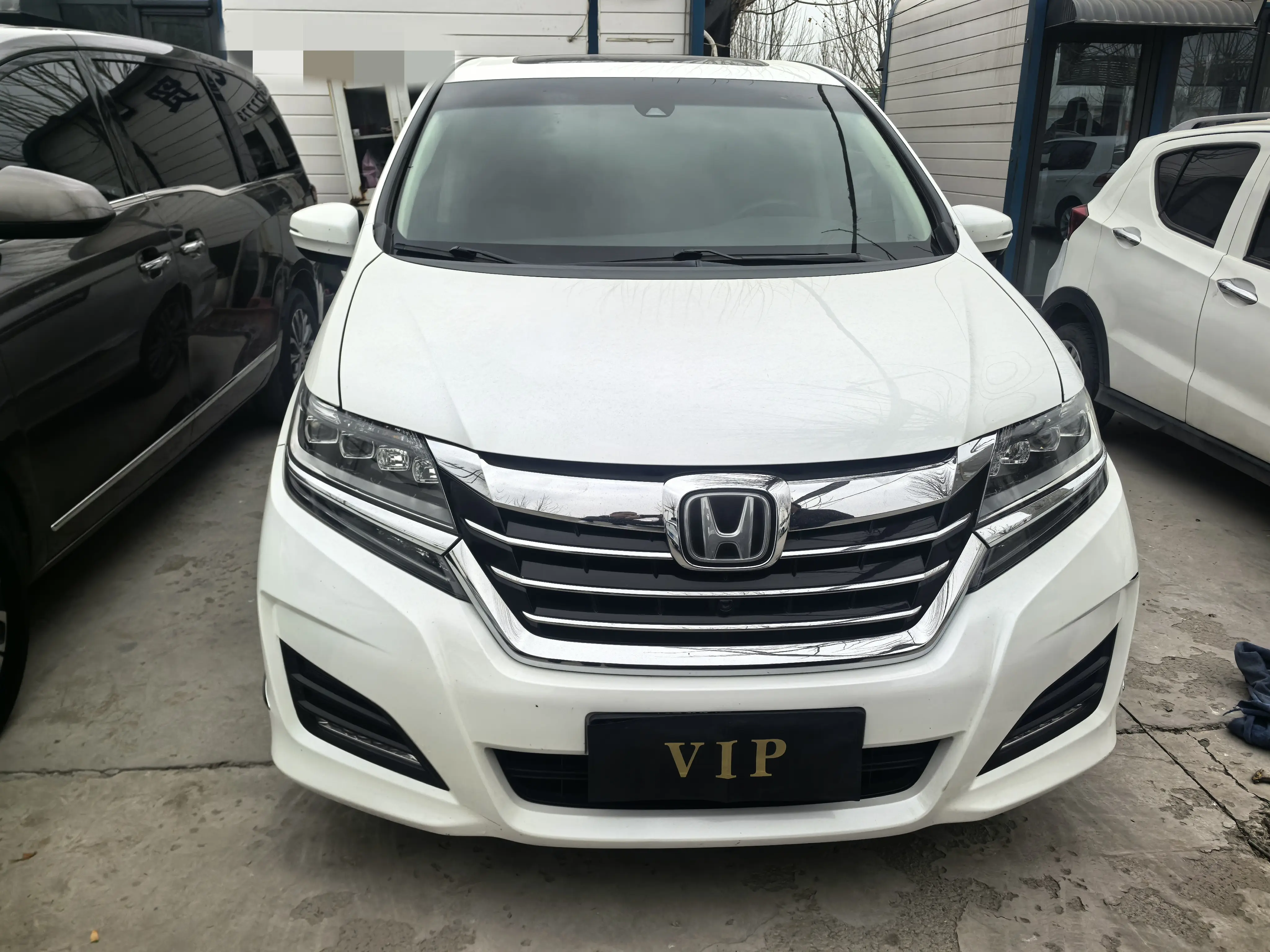 Honda Elysion (Alison)  из Китая