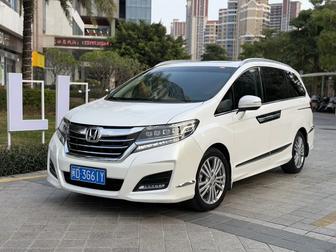 Honda Elysion (Alison)  из Китая