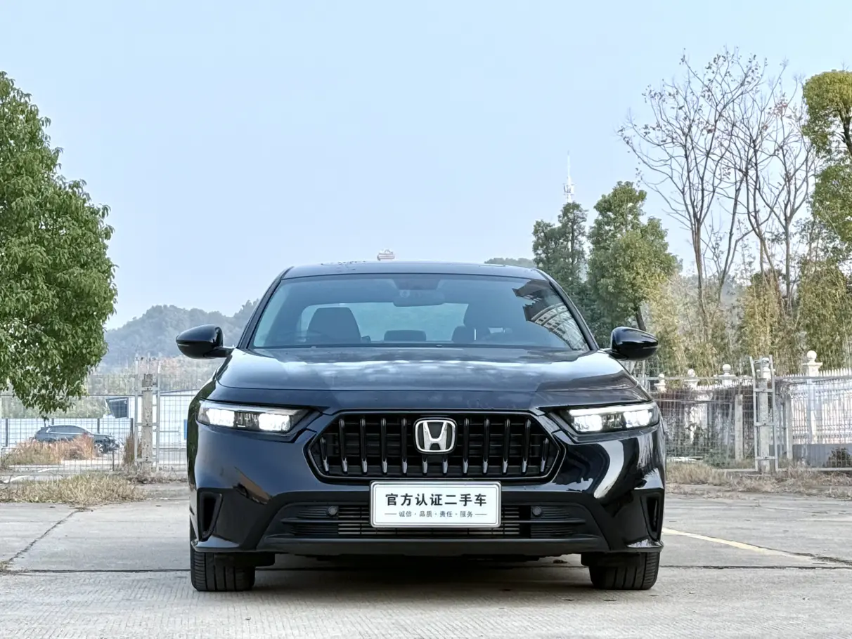 Honda Inspire (Yingshipai)  из Китая