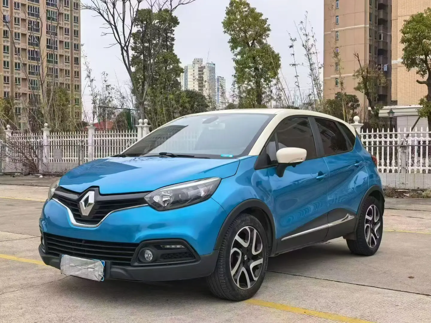Renault Captur  из Китая