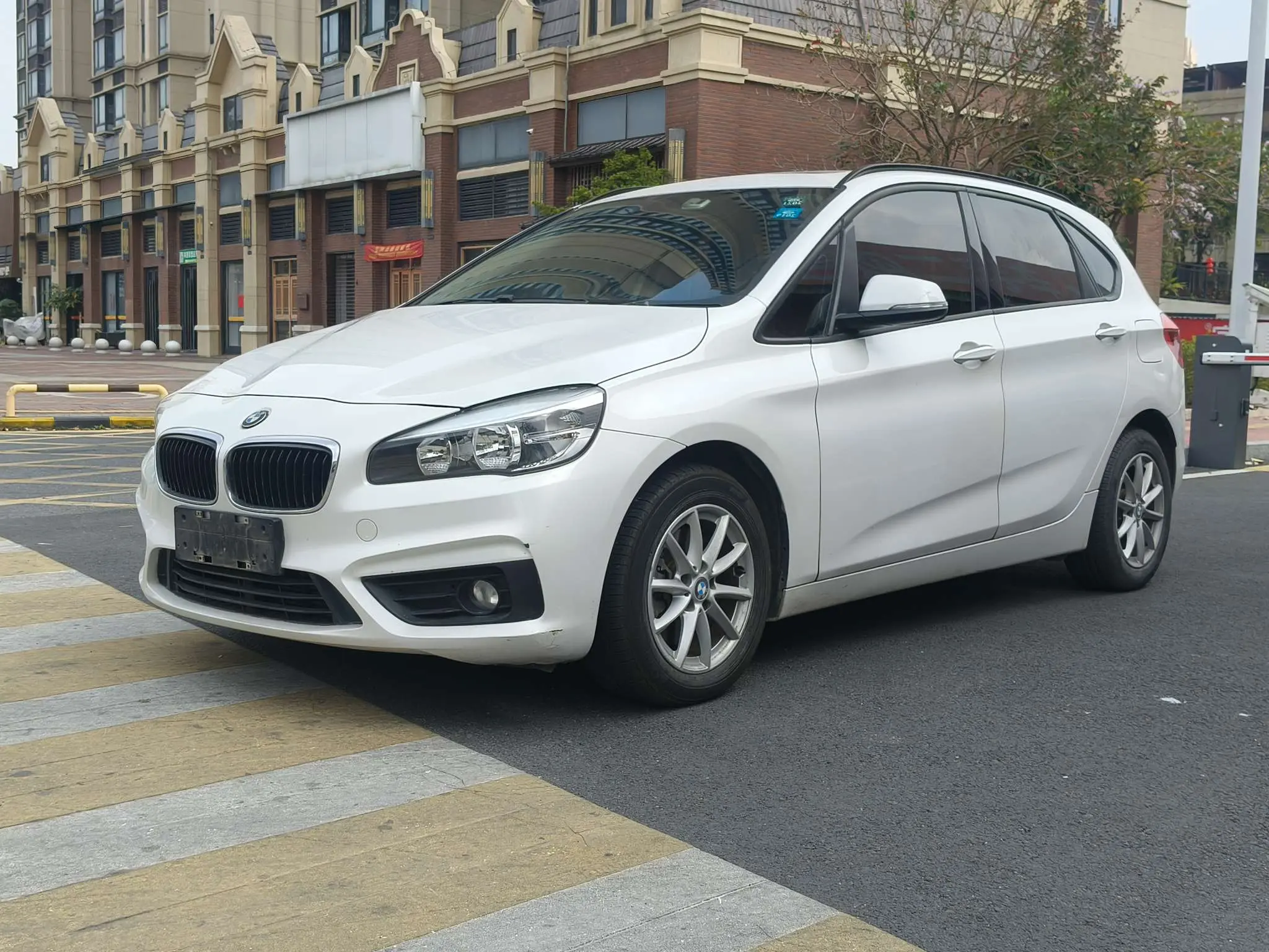 BMW 2 Series Active Tourer  из Китая