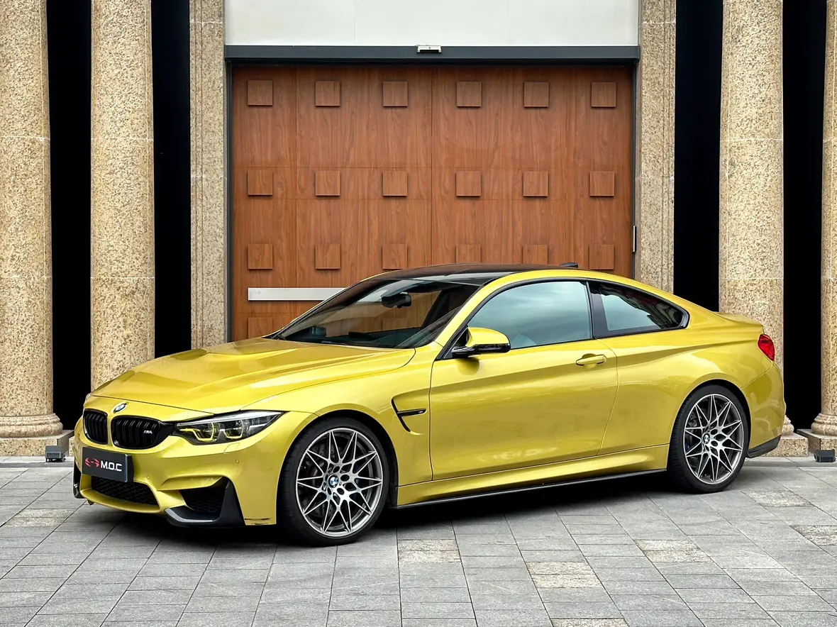 BMW M4  из Китая
