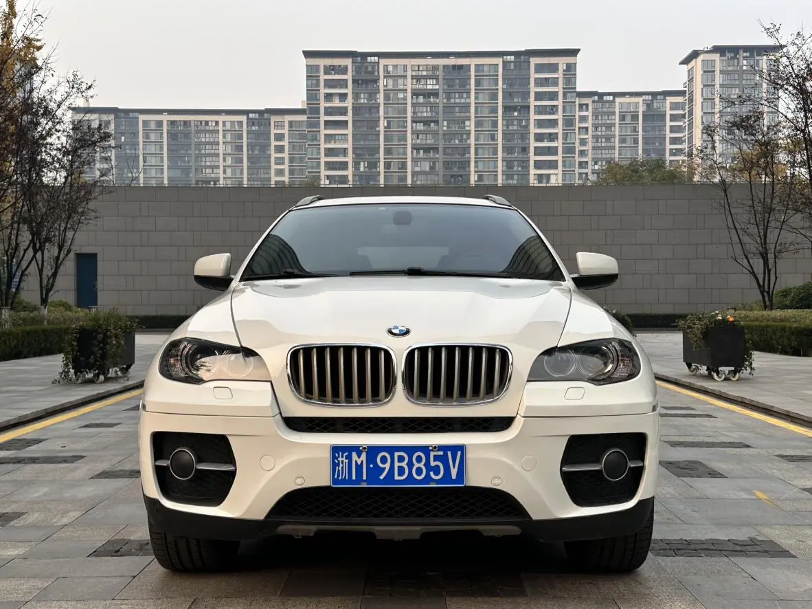 BMW X6  из Китая