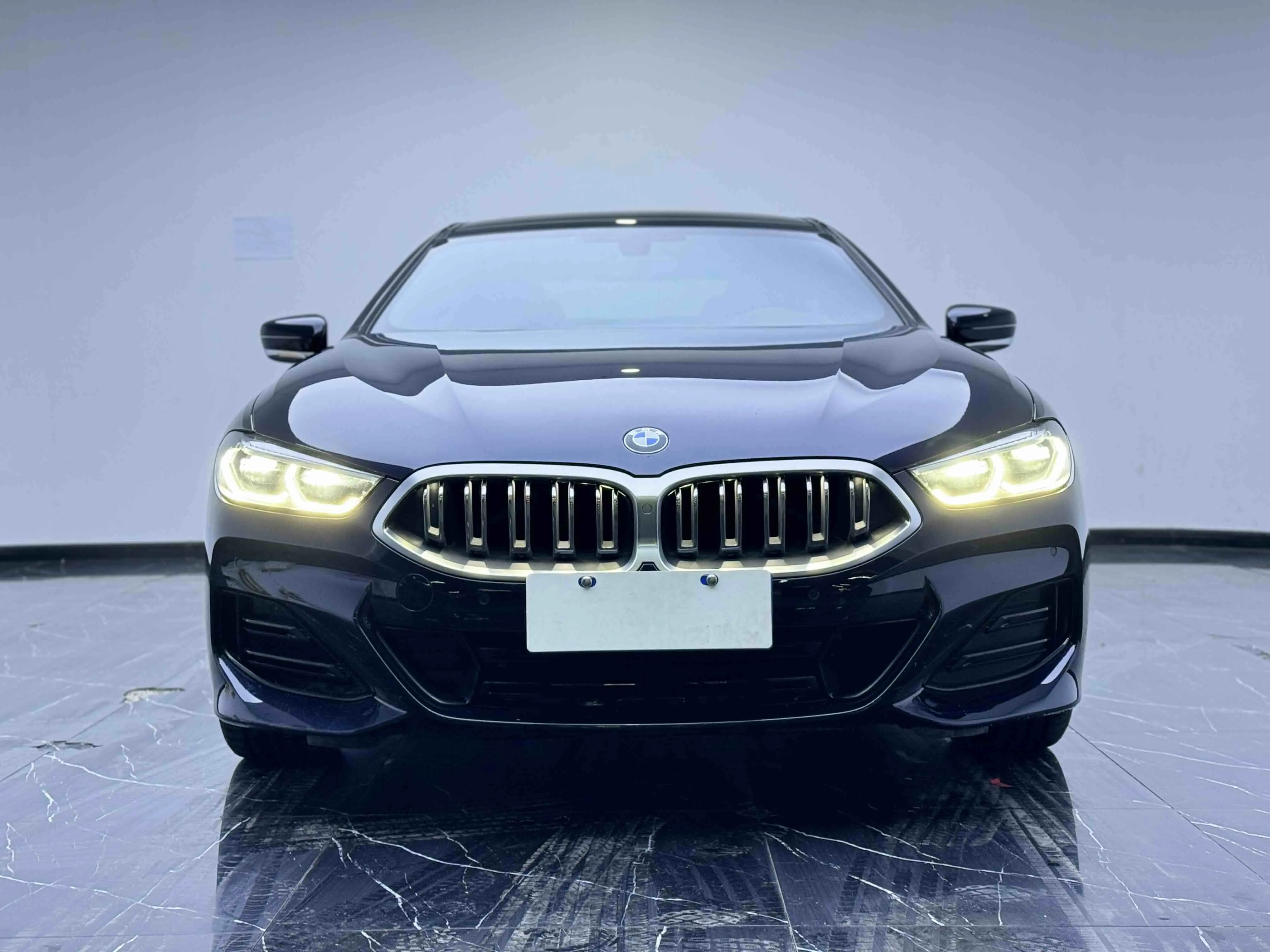 BMW 8 Series  из Китая