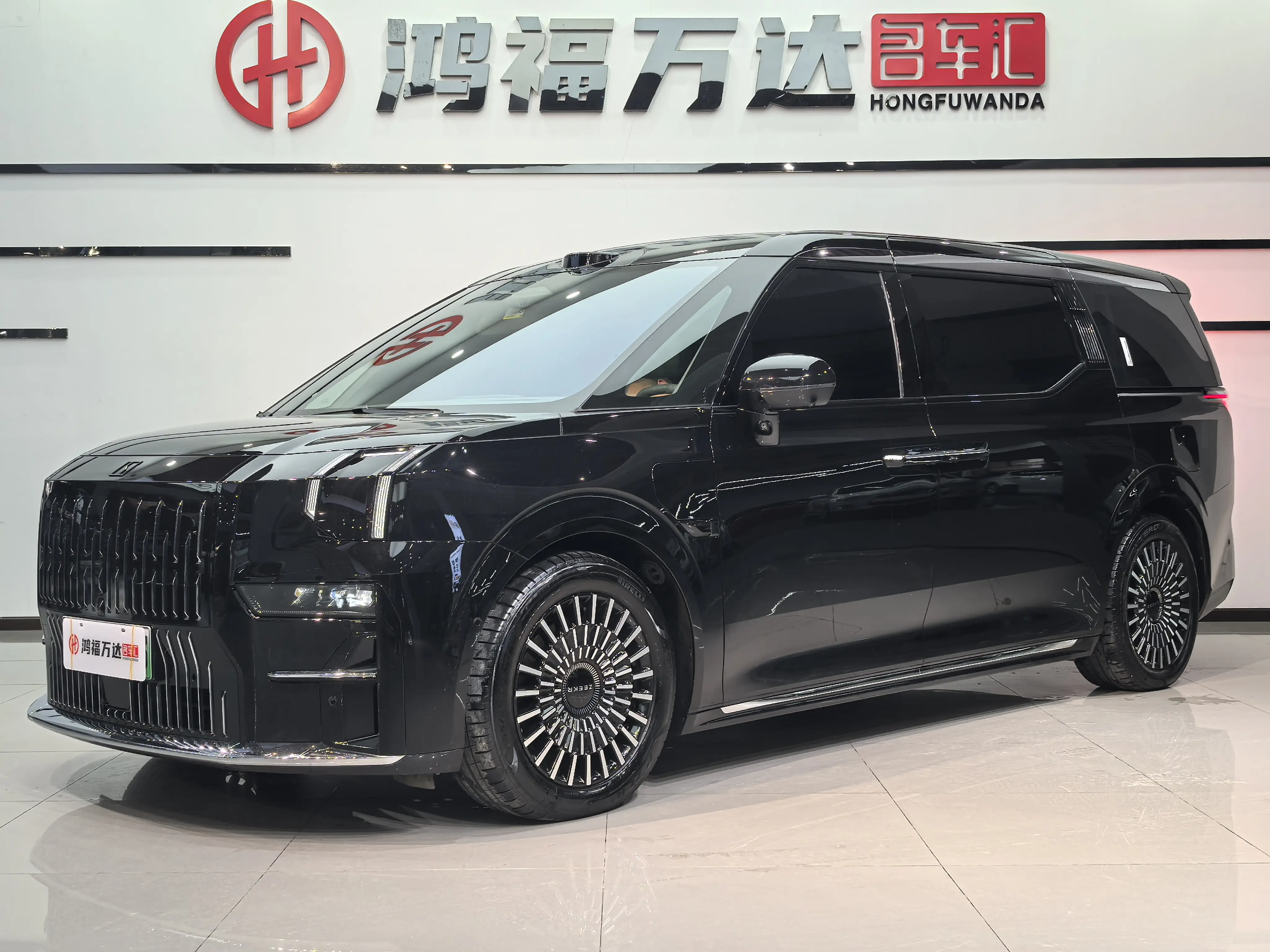 ZEEKR 009  из Китая