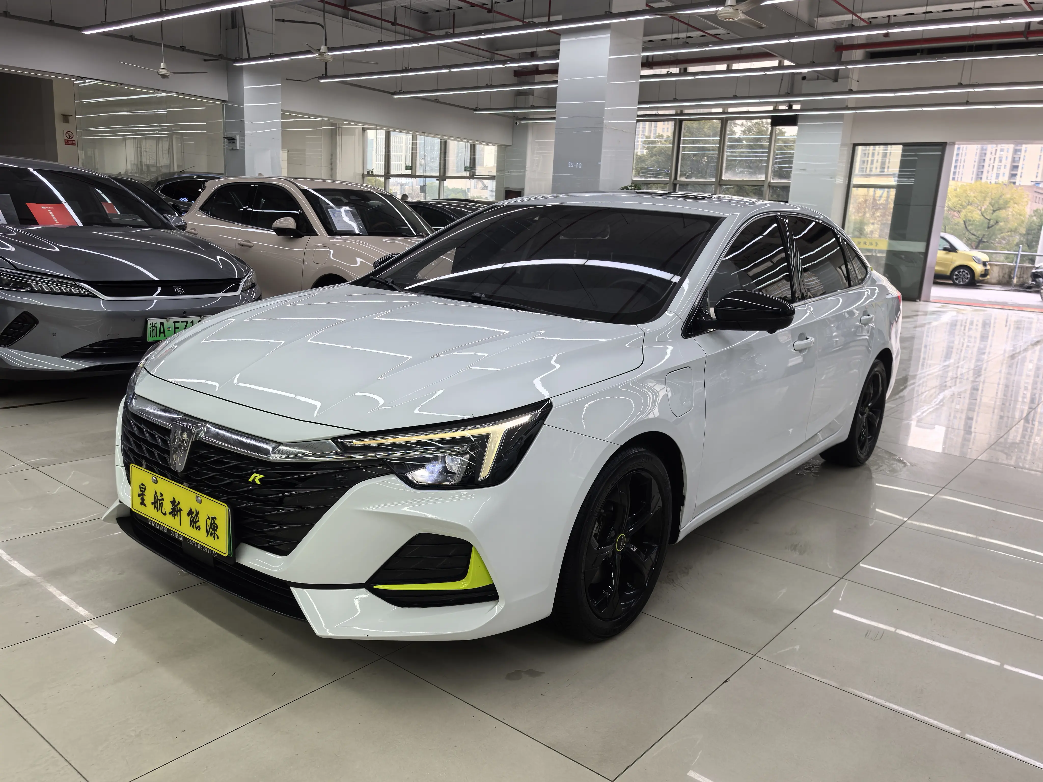 Roewe ei6 MAX  из Китая