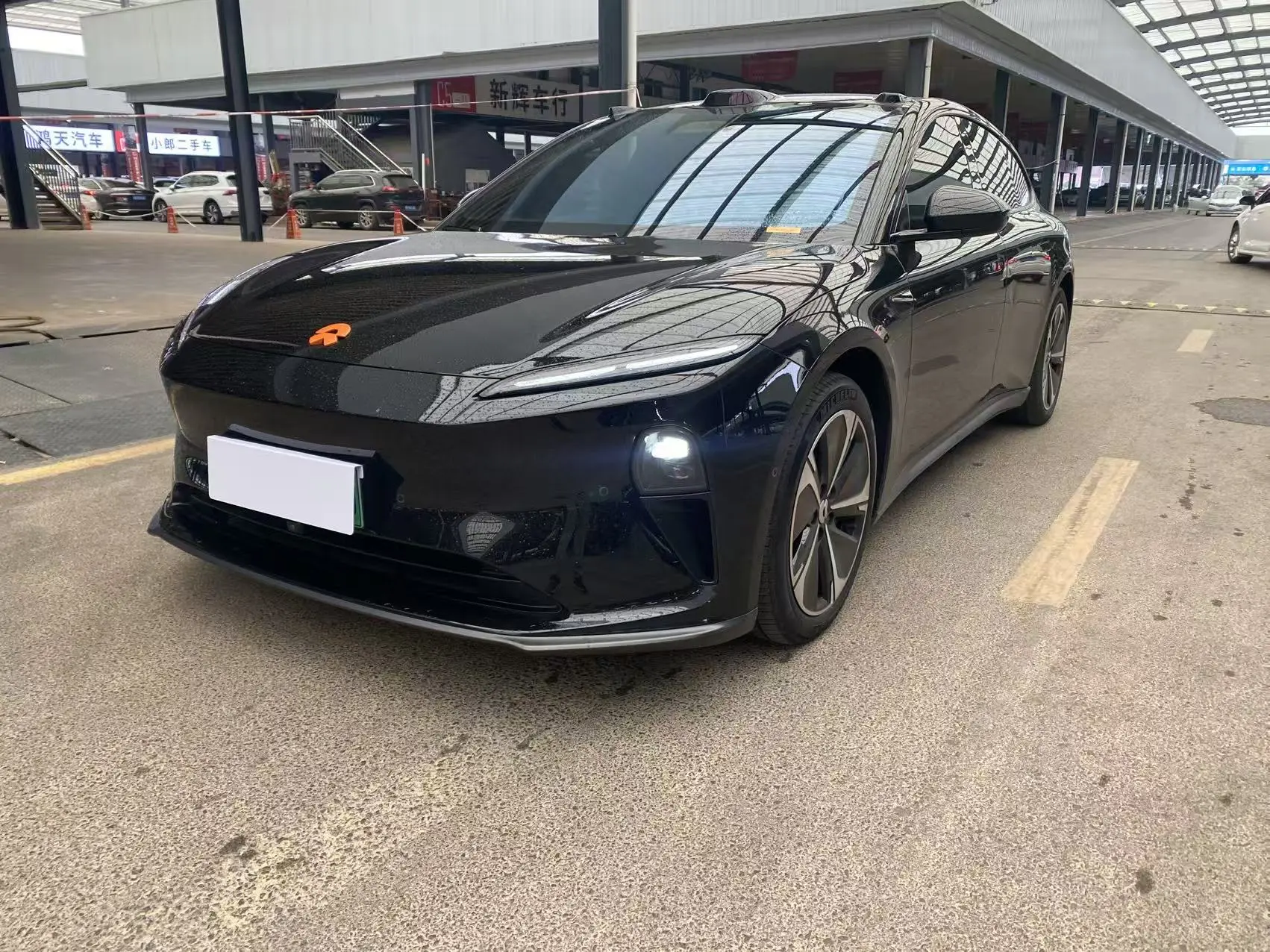 NIO ET5  из Китая