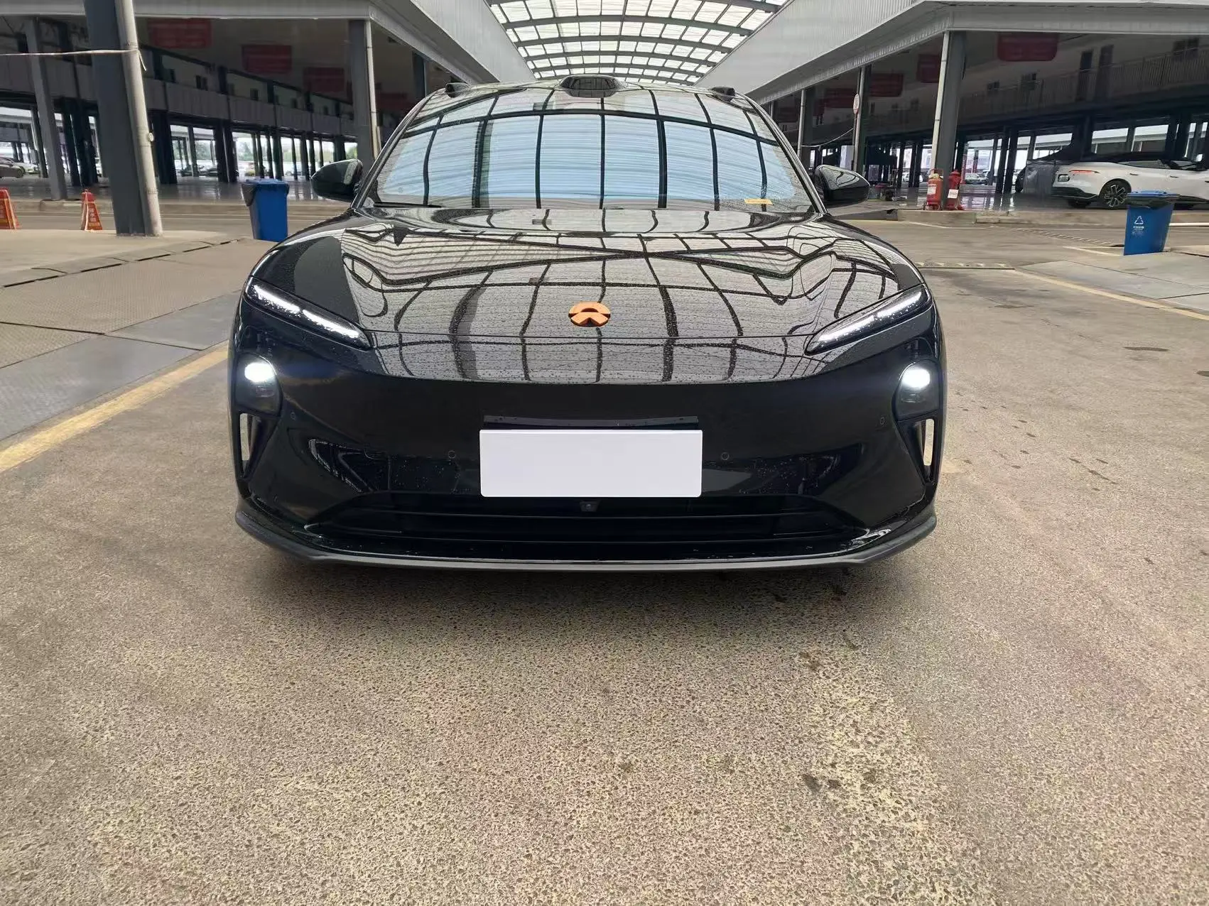 NIO ET5  из Китая