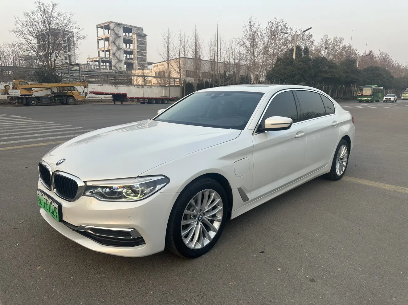 BMW 5 Series PHEV  из Китая