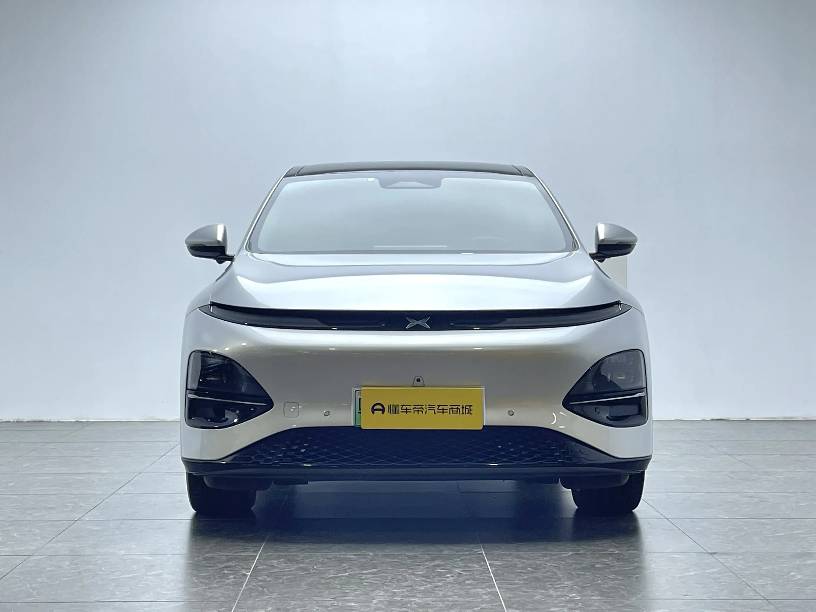 Xpeng G6  из Китая