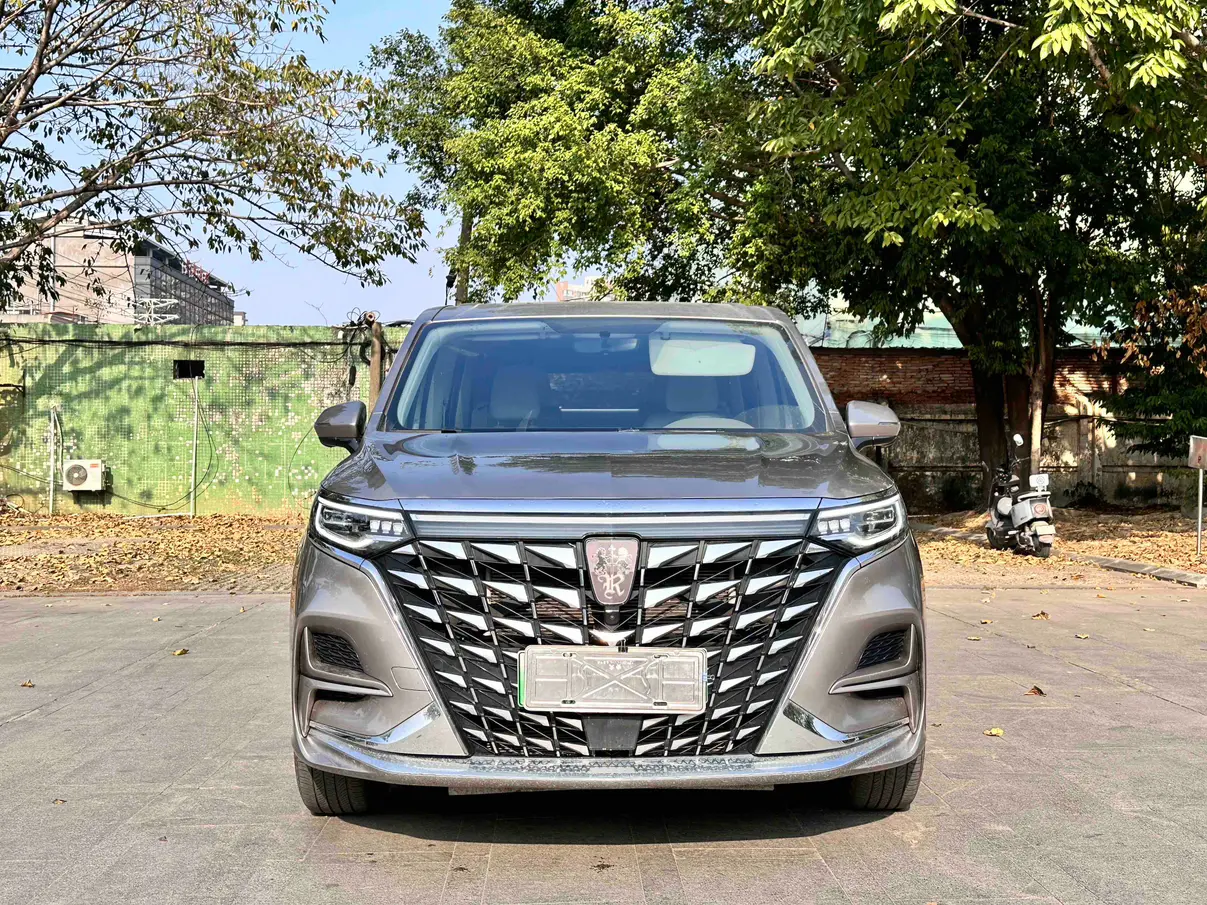 Roewe iMAX8 DMH  из Китая