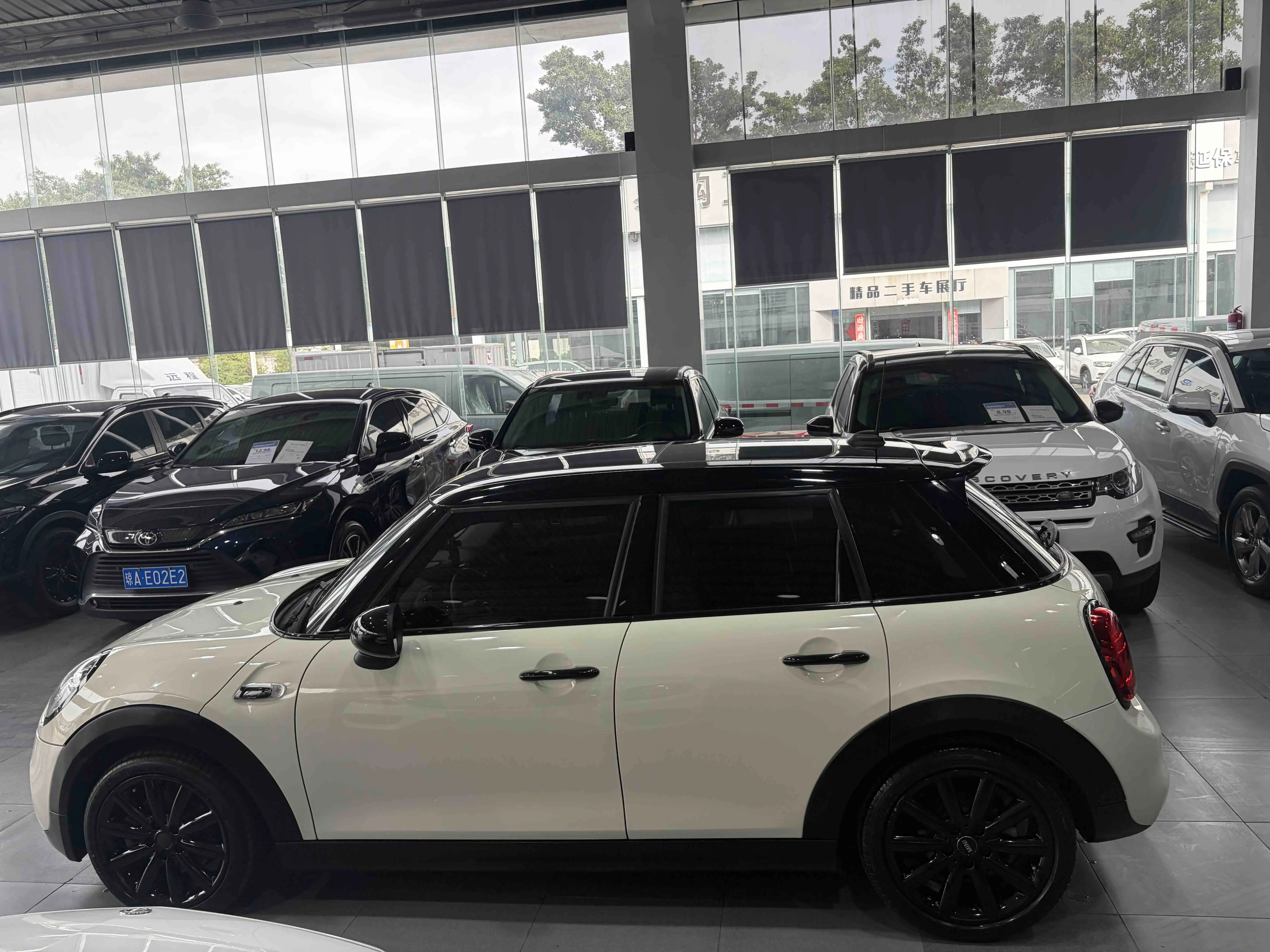 MINI 
