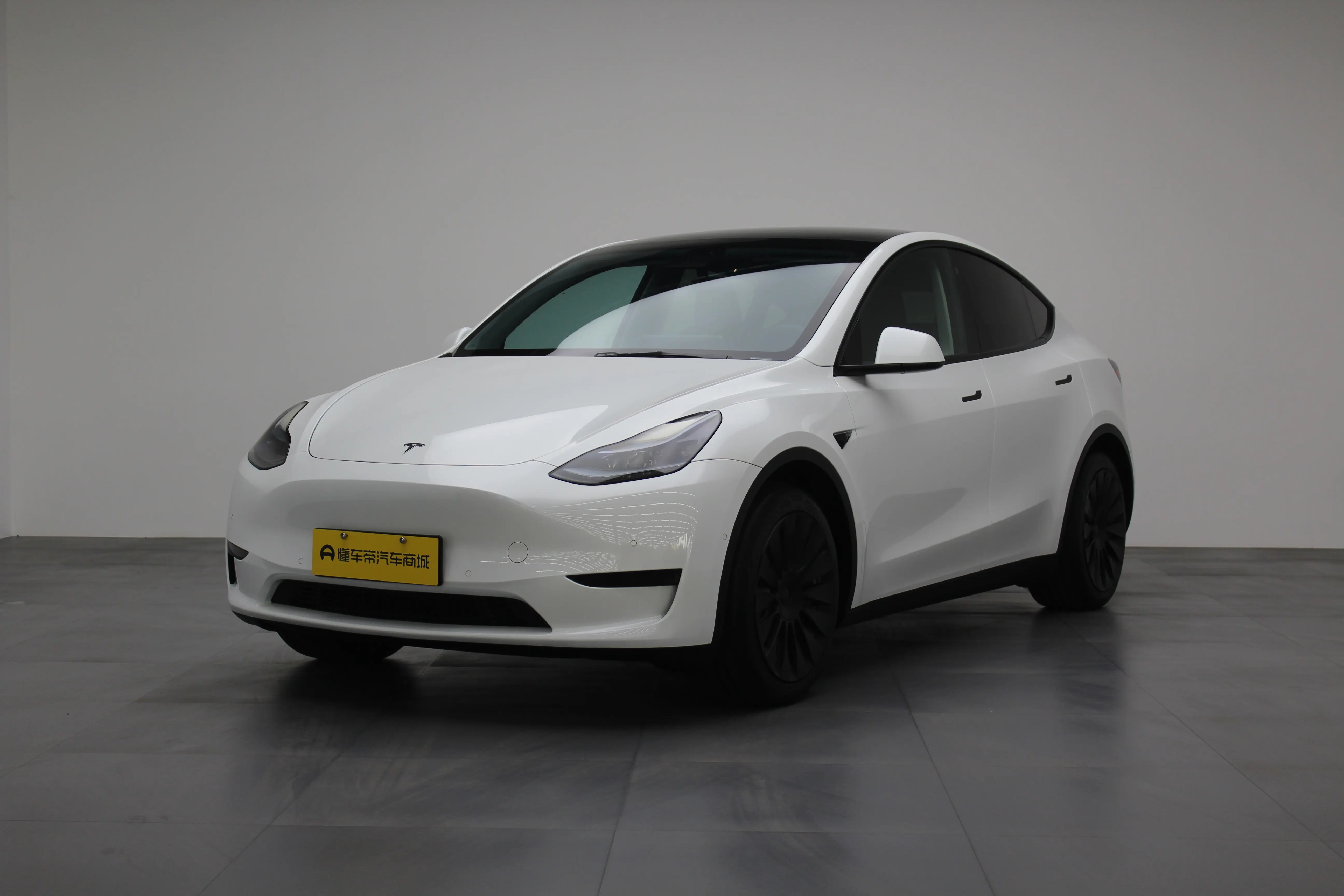 Tesla Model Y  из Китая
