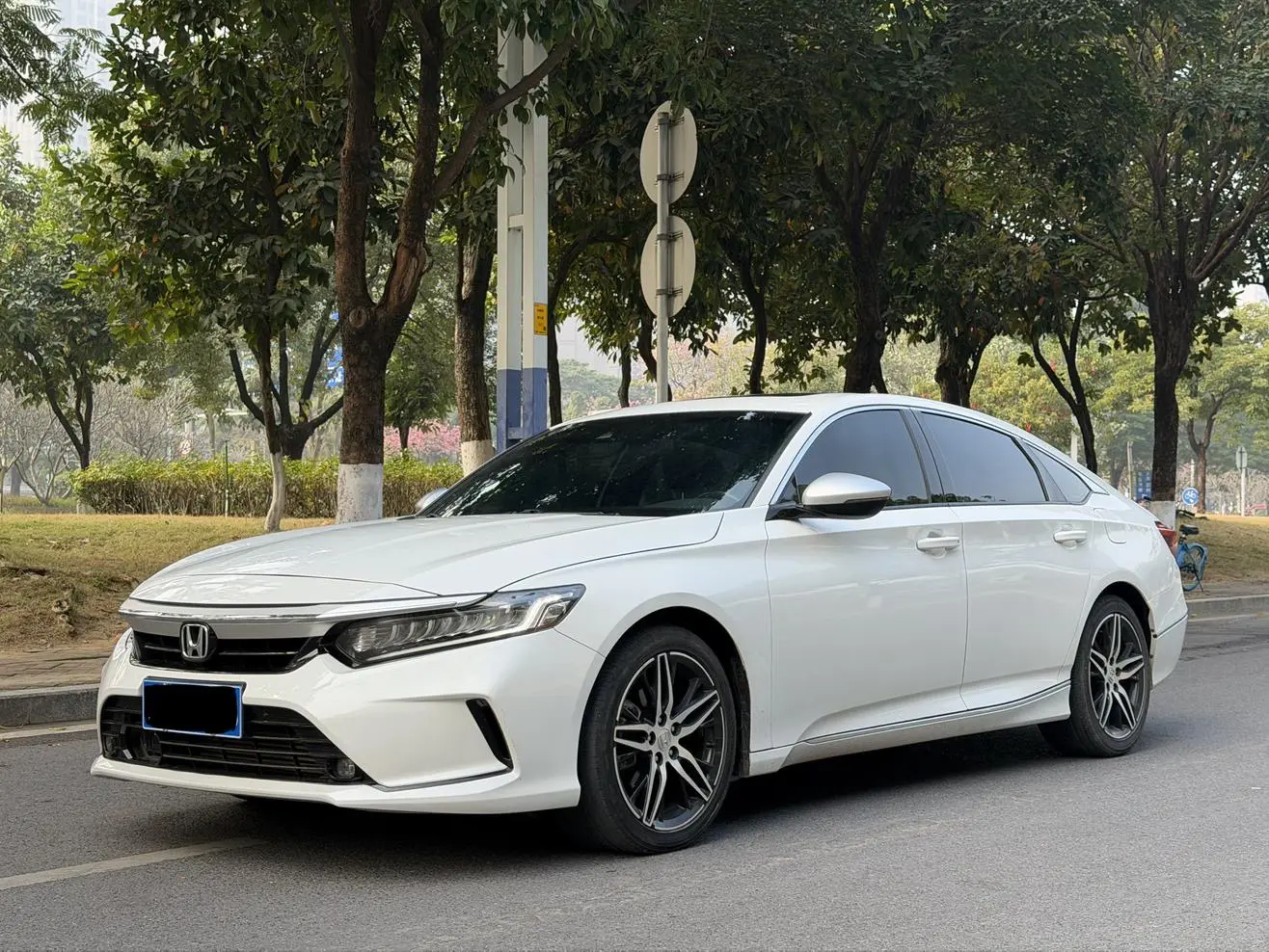 Honda Inspire (Yingshipai)  из Китая