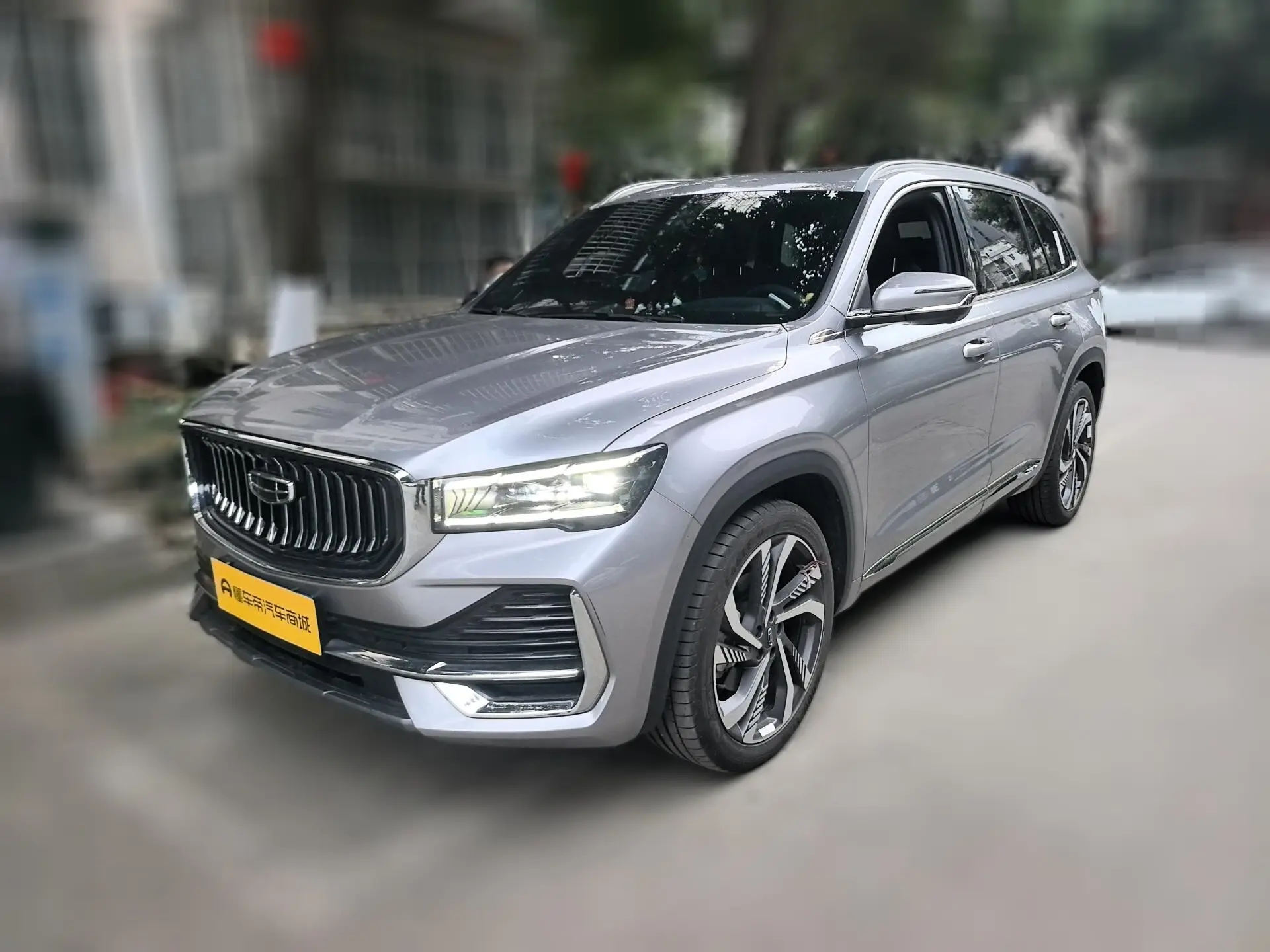 Geely Monjaro (Xingyue L)  из Китая